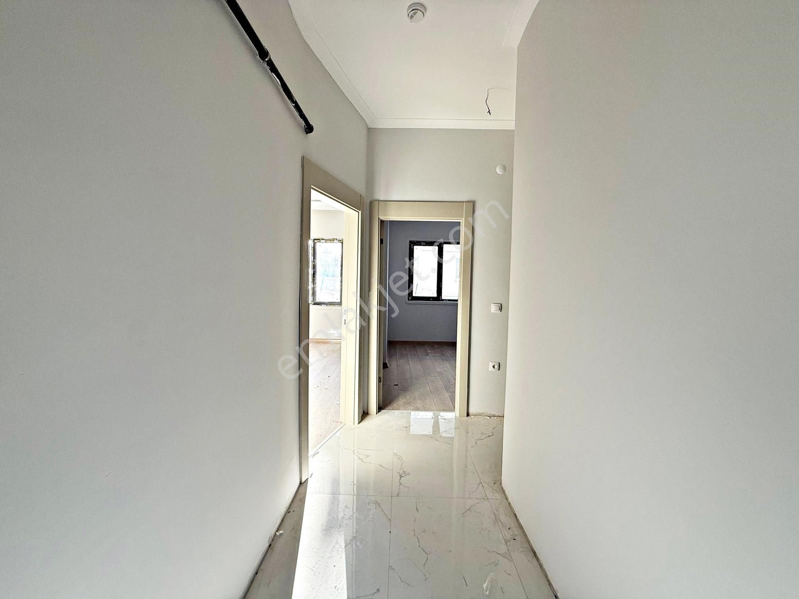 Ufuk Özdemir'den Ovacık'da 540 Cadde Üzeri Sıfır 2+1 Daire - Görsel 17