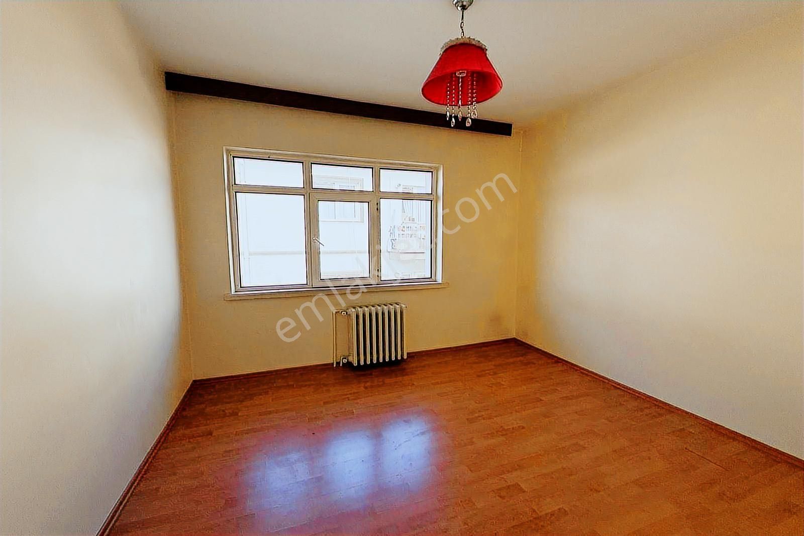 Ufuk Özdemir'den Çilek Sokak'da Orta Yapılı 3+1 Satılık Daire - Görsel 31