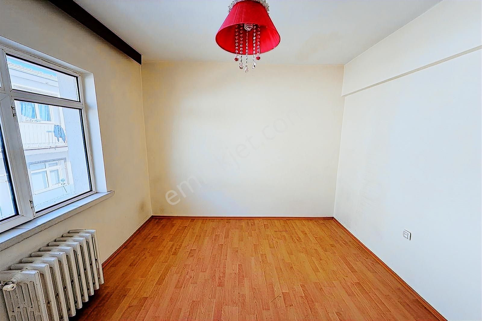 Ufuk Özdemir'den Çilek Sokak'da Orta Yapılı 3+1 Satılık Daire - Görsel 14