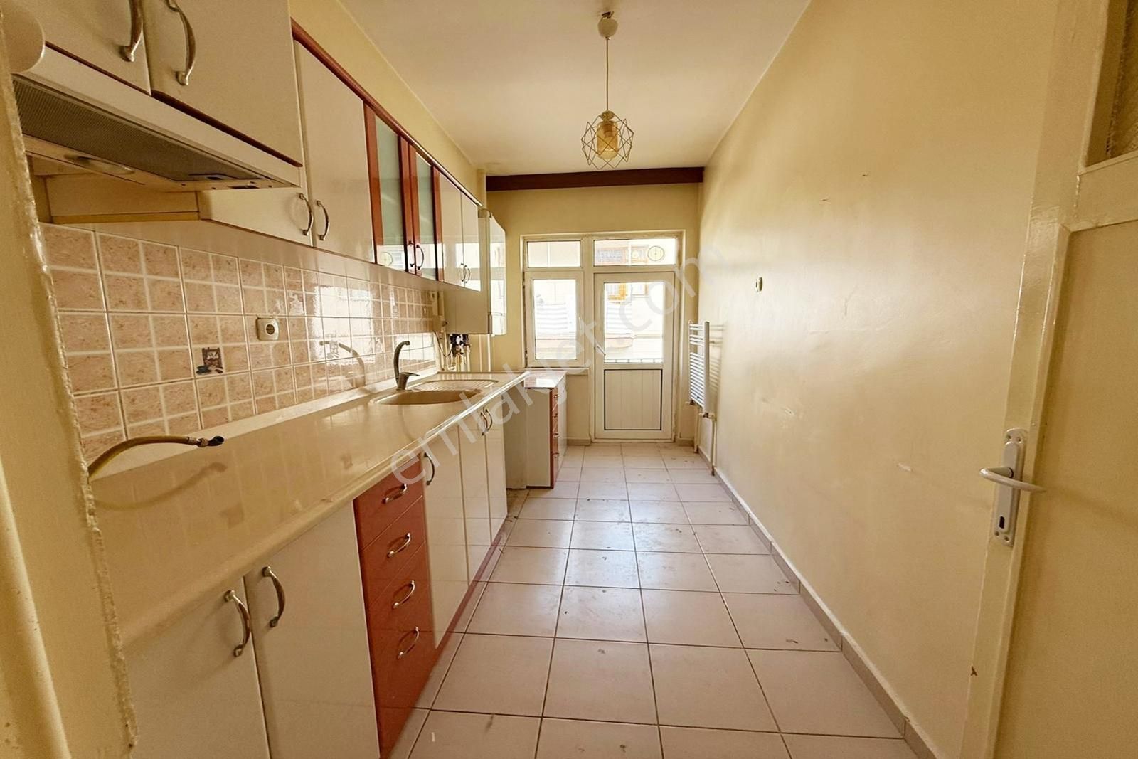 Ufuk Özdemir'den Çilek Sokak'da Orta Yapılı 3+1 Satılık Daire - Görsel 23