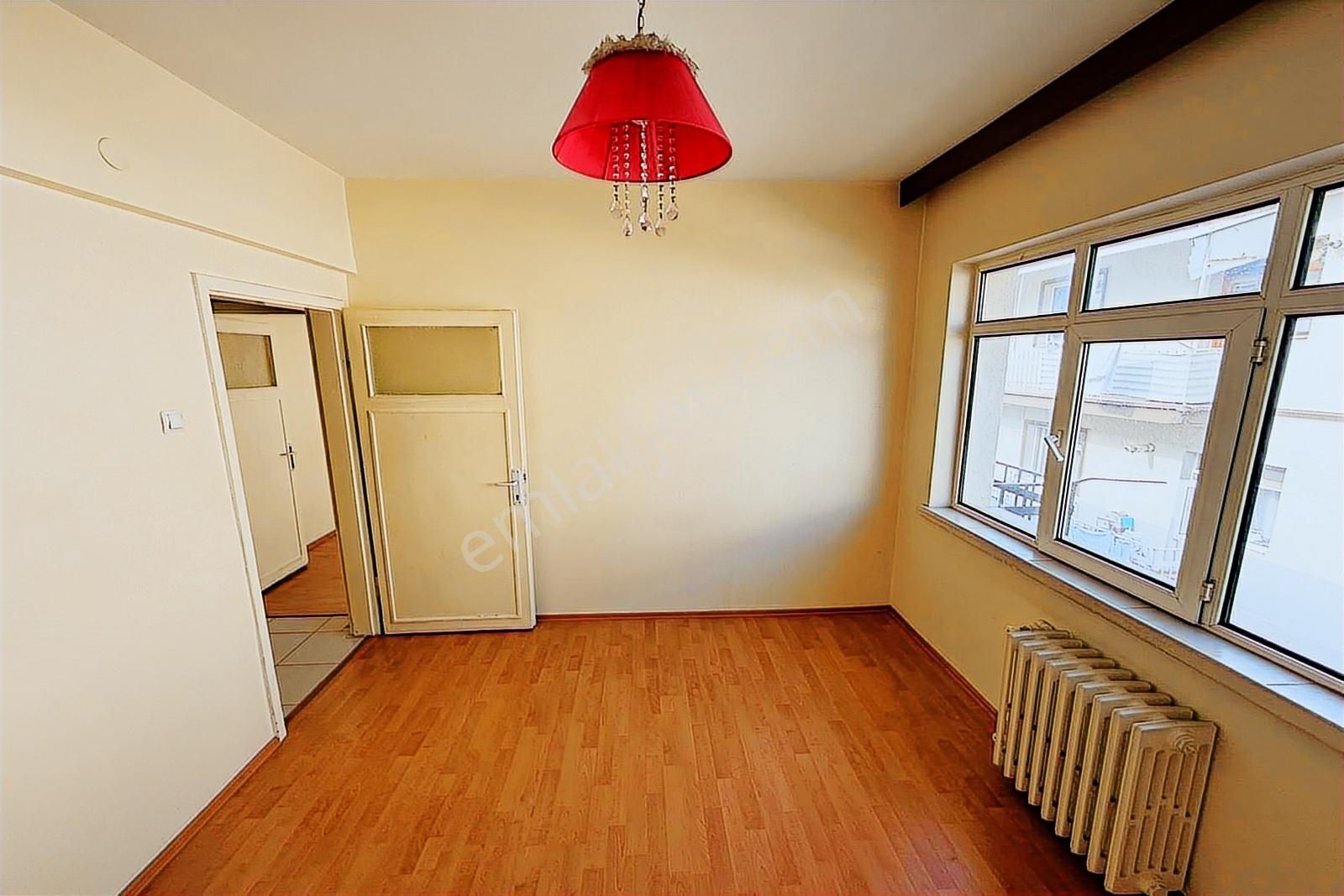 Ufuk Özdemir'den Çilek Sokak'da Orta Yapılı 3+1 Satılık Daire - Görsel 22