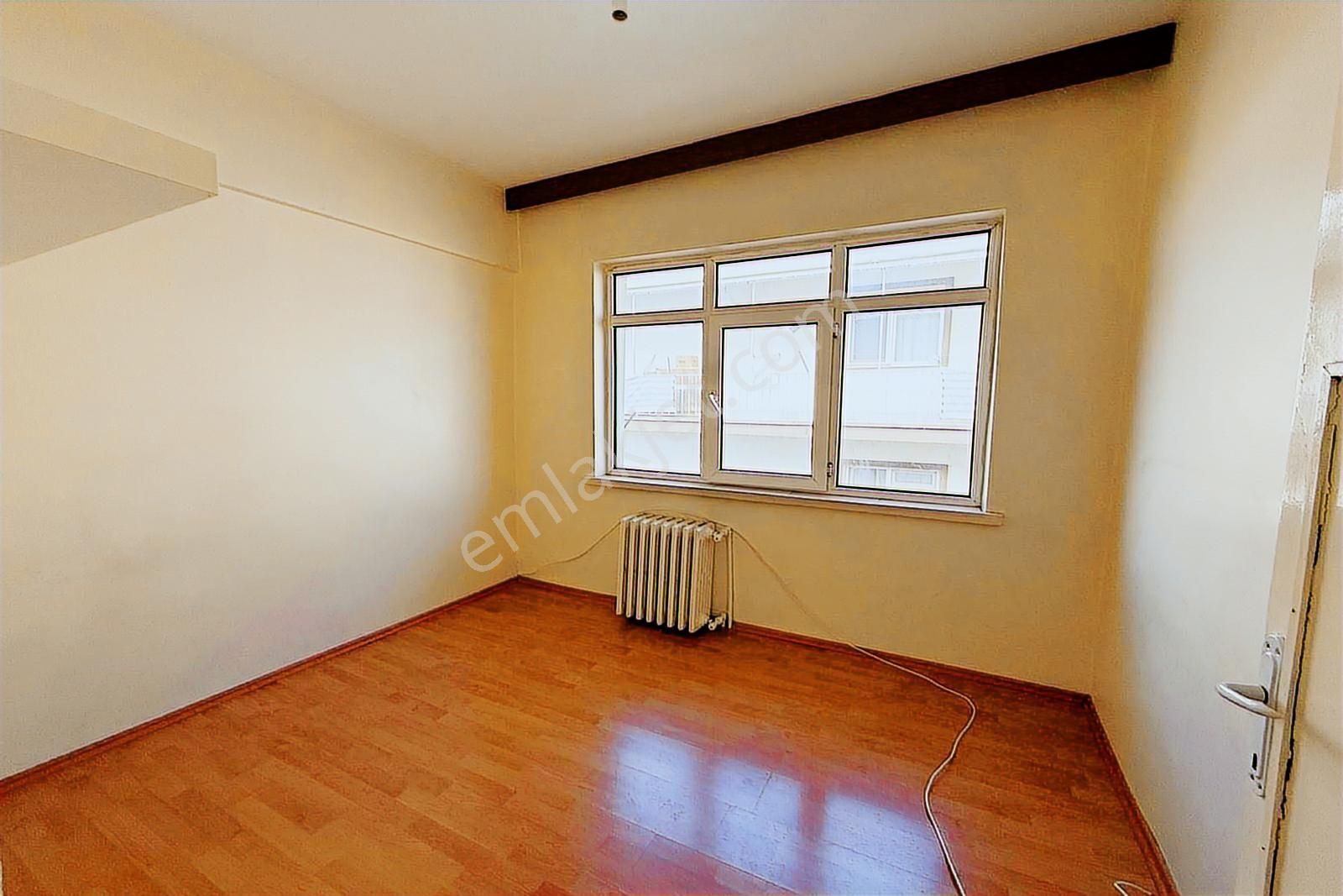 Ufuk Özdemir'den Çilek Sokak'da Orta Yapılı 3+1 Satılık Daire - Görsel 19