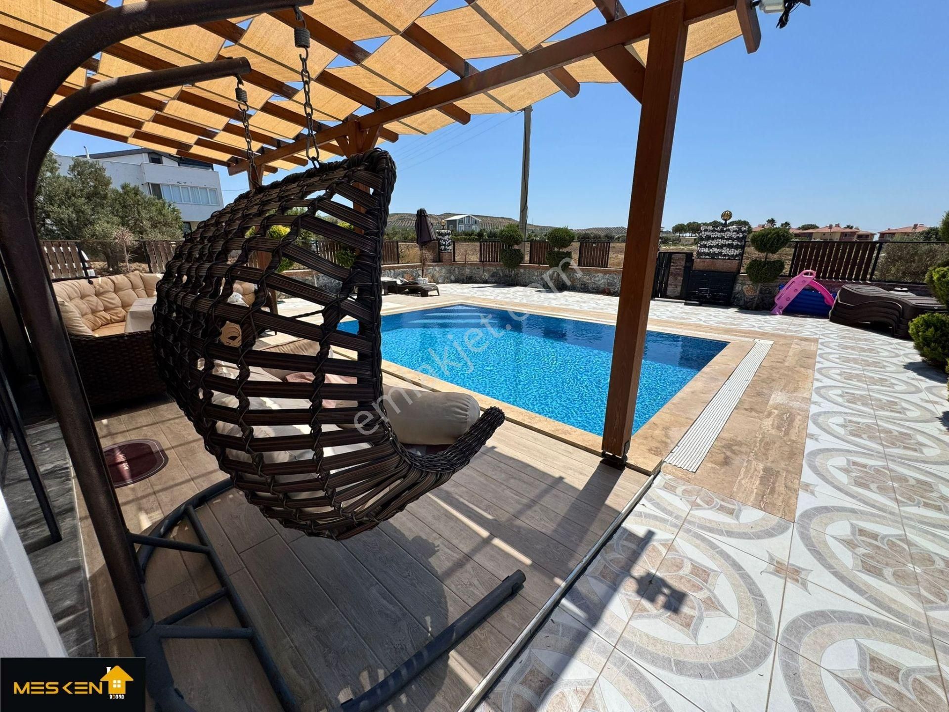 Didim Mavişehir'de Denize 150 Metre Lüks Tam Müstakil Villa