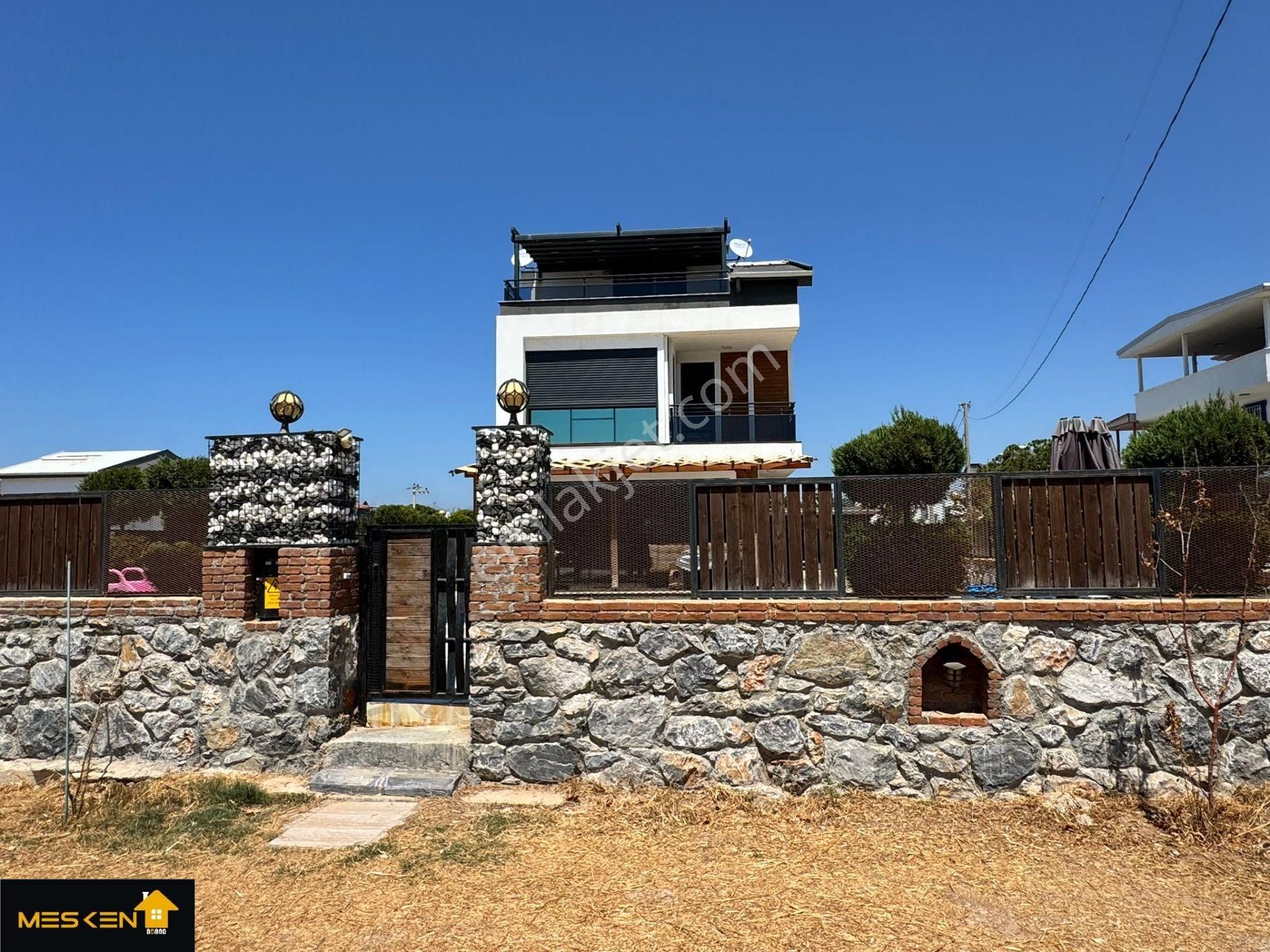 Didim Mavişehir'de Denize 150 Metre Lüks Tam Müstakil Villa - Görsel 18