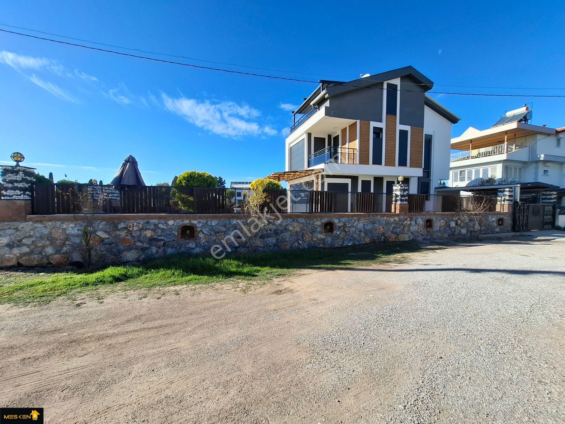 Didim Mavişehir'de Denize 150 Metre Lüks Tam Müstakil Villa - Görsel 4