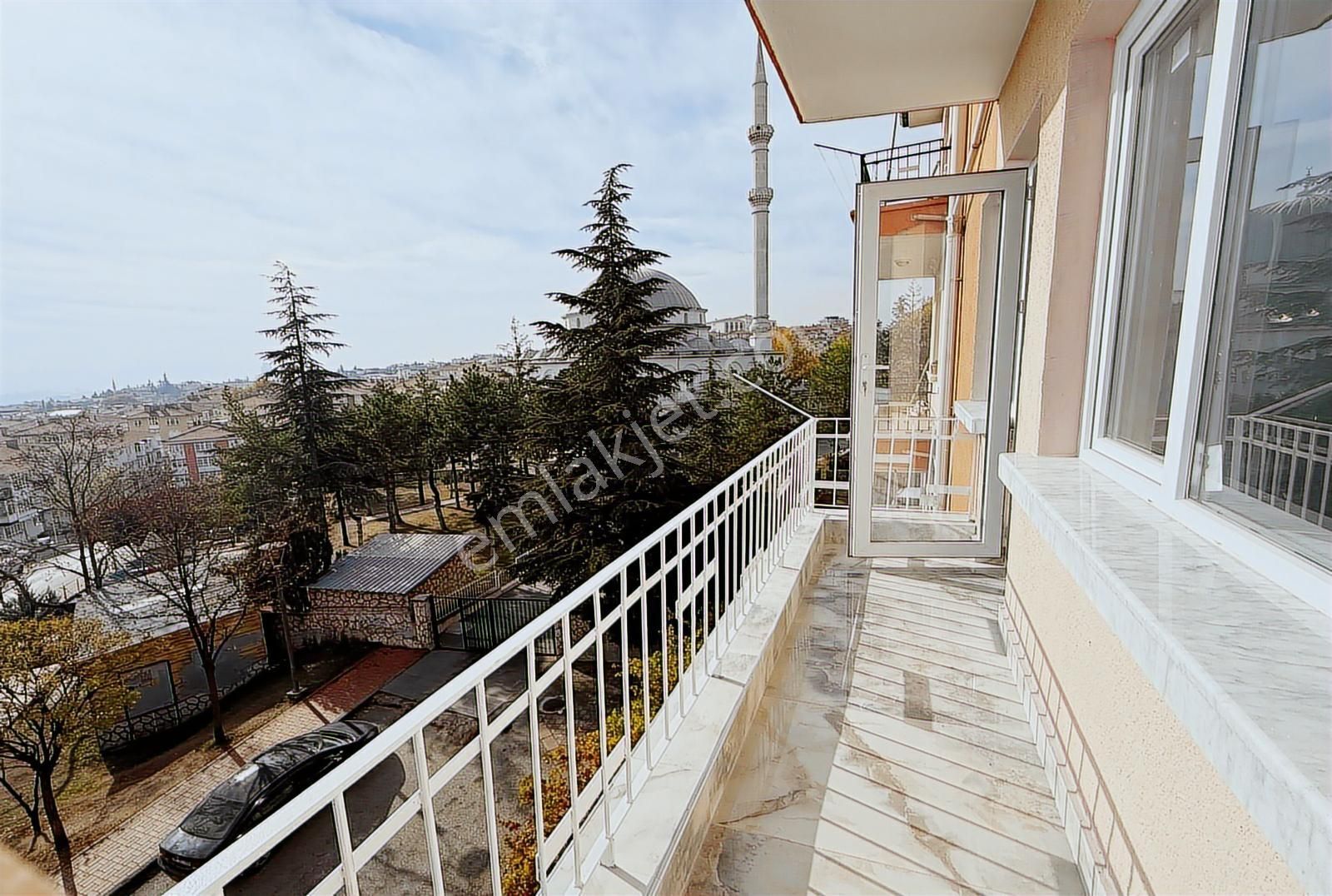 Ufuk Özdemir'den Tepebaşın'da Lüx Yapılı Ankara Manzaralı 3+1 - Görsel 5