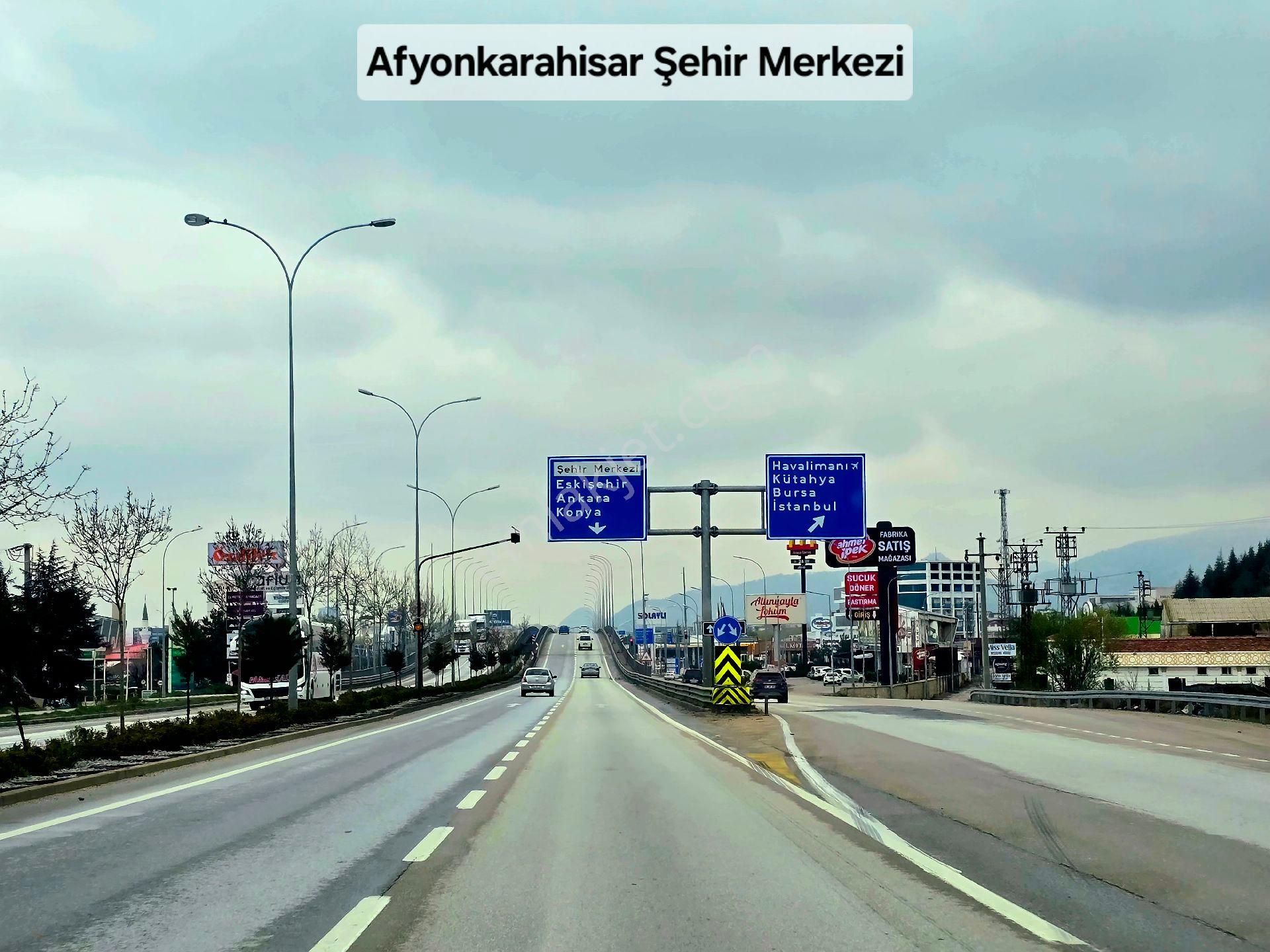 Afyonkarahisar Emirdağ Leylekli'de 6.625 M2 Köyiçi Çift Yollu Çok Güzel Tarla. Açıklamayı Okuyunuz. - Görsel 2