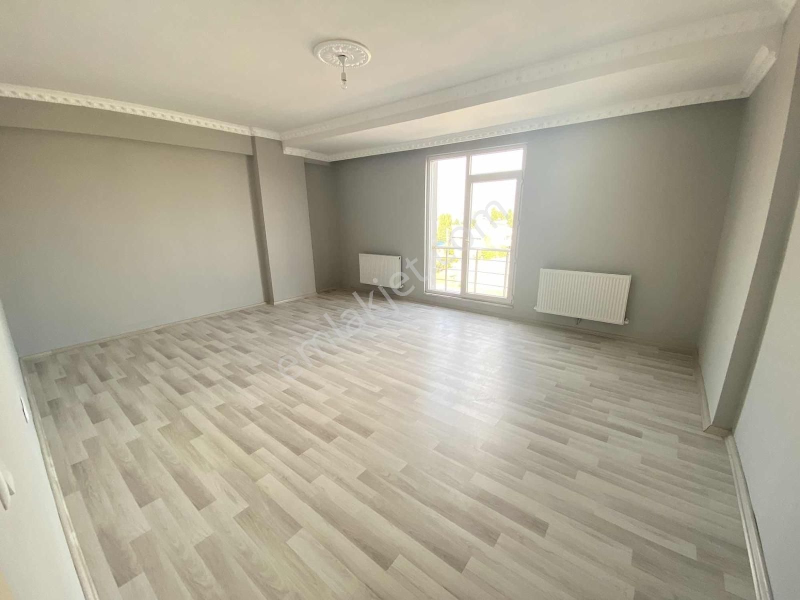 Kars Merkezde Satılık 3+1 Daire - Görsel 2