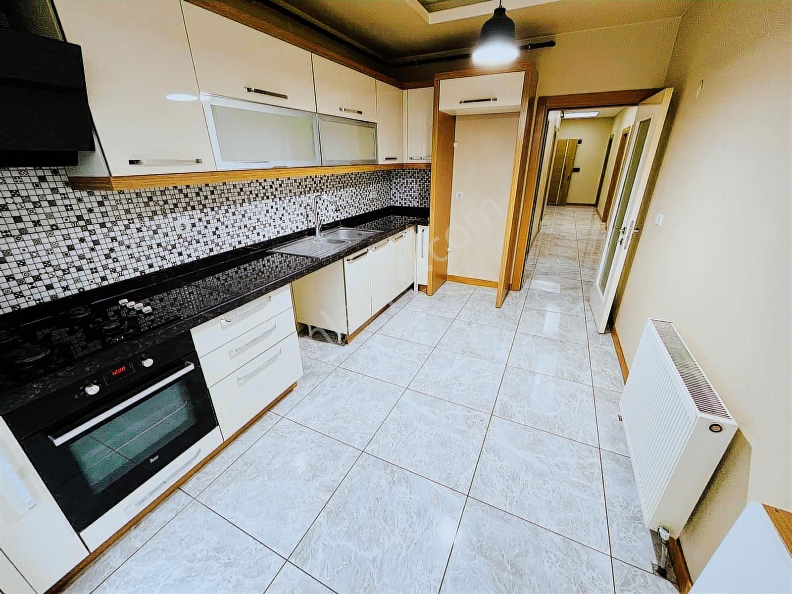 Tepe Yolu Üzerinde Bağcı Sitesi'nde Kiralık 3 + 1 Daire - Görsel 23