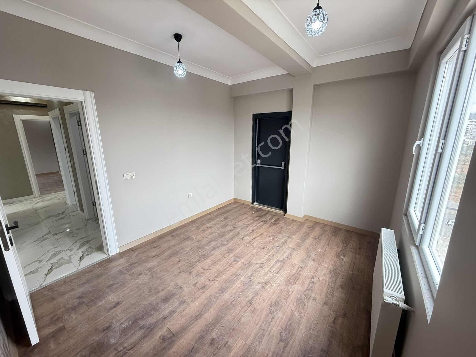 Fuar Arkası Cadde Üstü Kiralık Sıfır 2+1 - Görsel 18