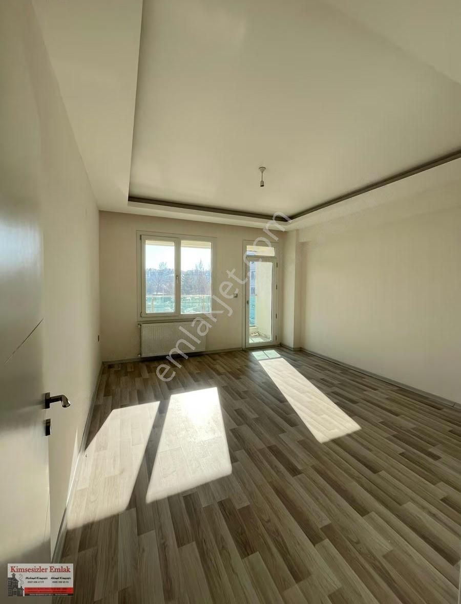 İncesu Merkez Cadde Üstü Keloğlan Parkı Karşısı 3+1 Daire