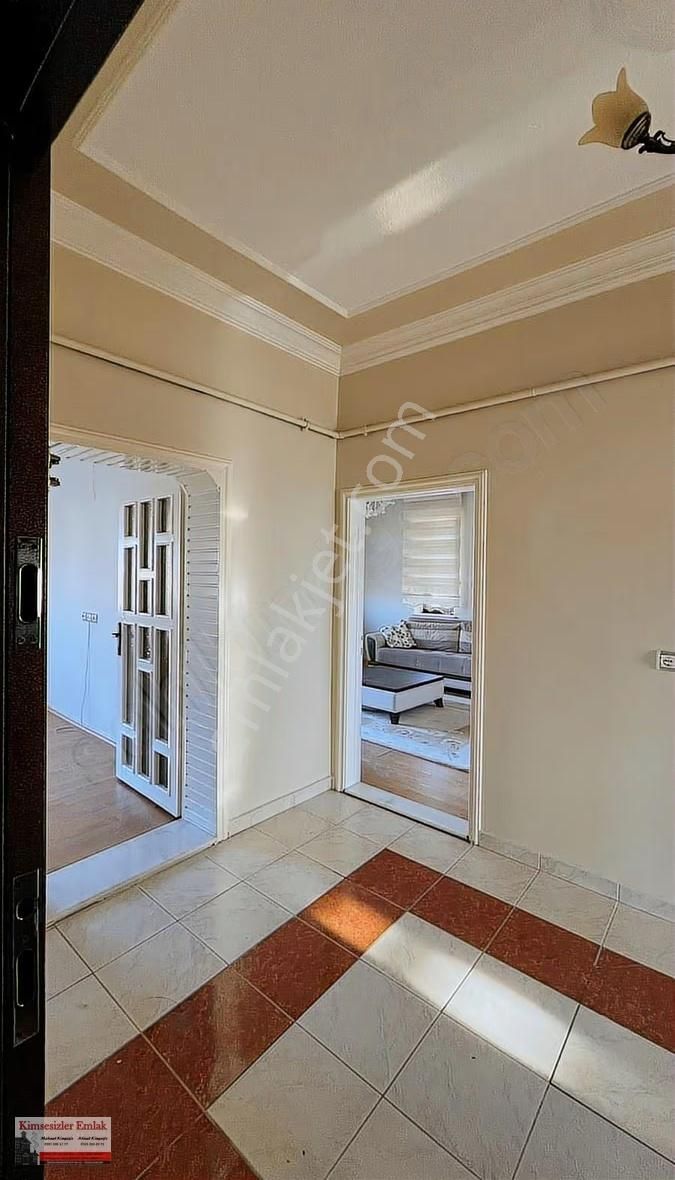 İncesu Merkezde Cadde Üzeri Orta Kat Satılık Ferah 4+1 Daire - Görsel 2