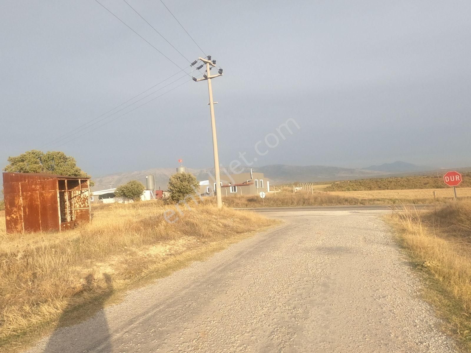 Denizli Çivril Karalar Mahallesi’nde Anayol Cepheli Satılık Tarla - Görsel 28