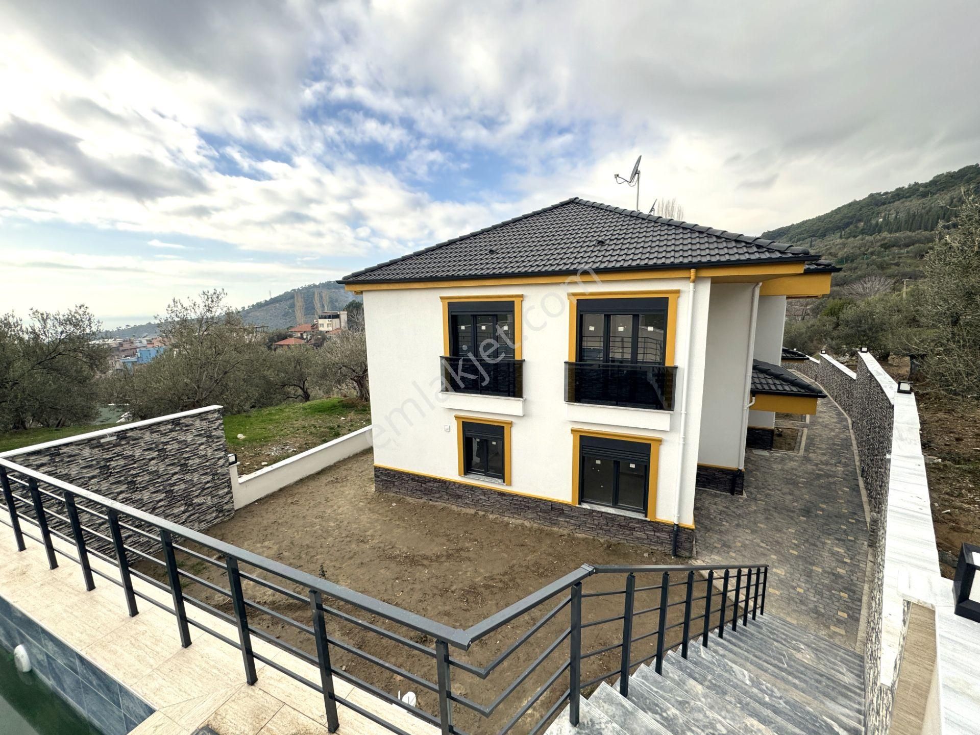 🌀gültaş Emlaktan Avcılarda Satılık 4+1 Yüzme Havuzlu Doğa İçerisinde Körfez Manzaralı Şahane Villa - Görsel 2