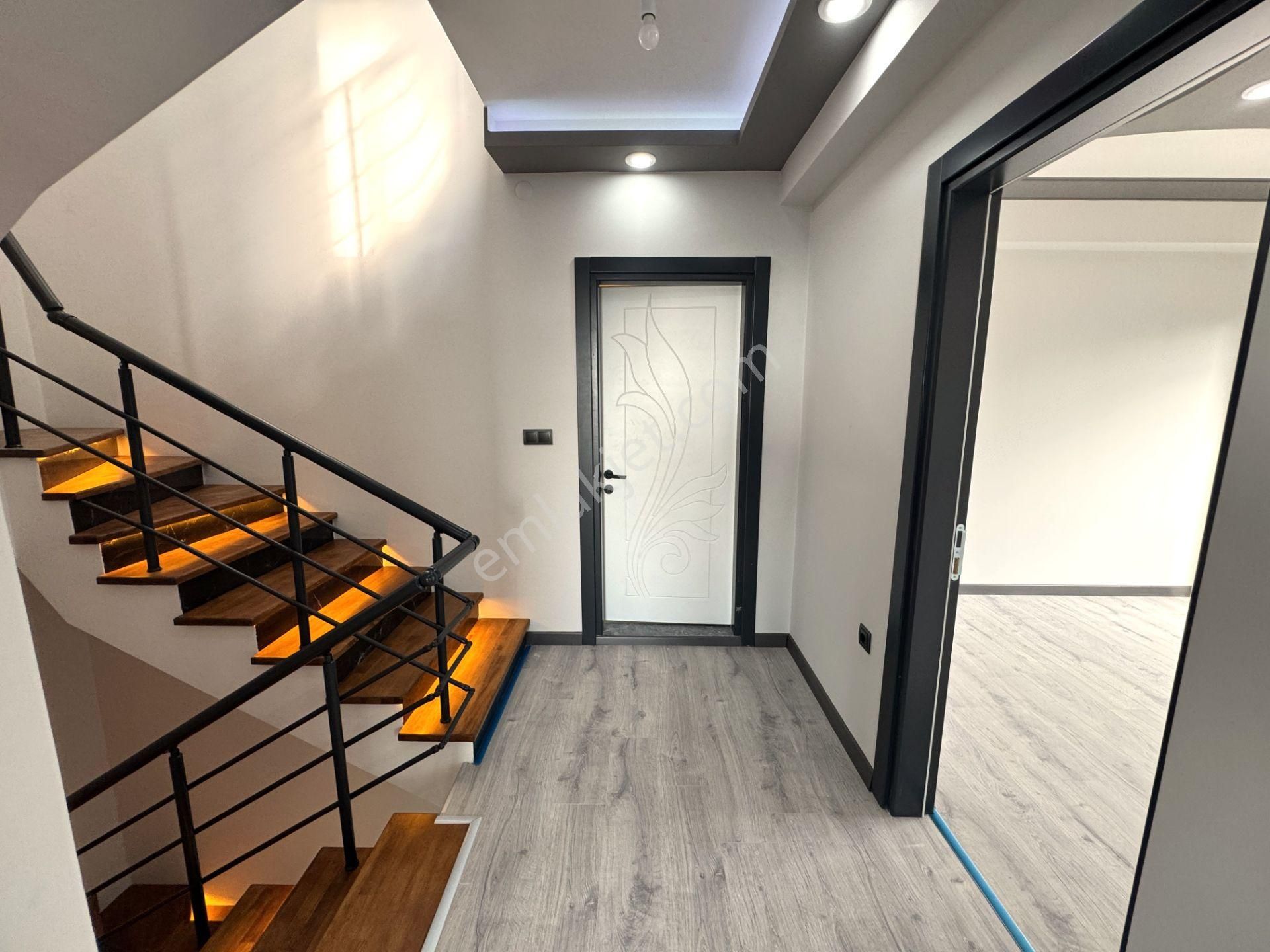 🌀gültaş Emlaktan Avcılarda Satılık 4+1 Yüzme Havuzlu Doğa İçerisinde Körfez Manzaralı Şahane Villa - Görsel 18