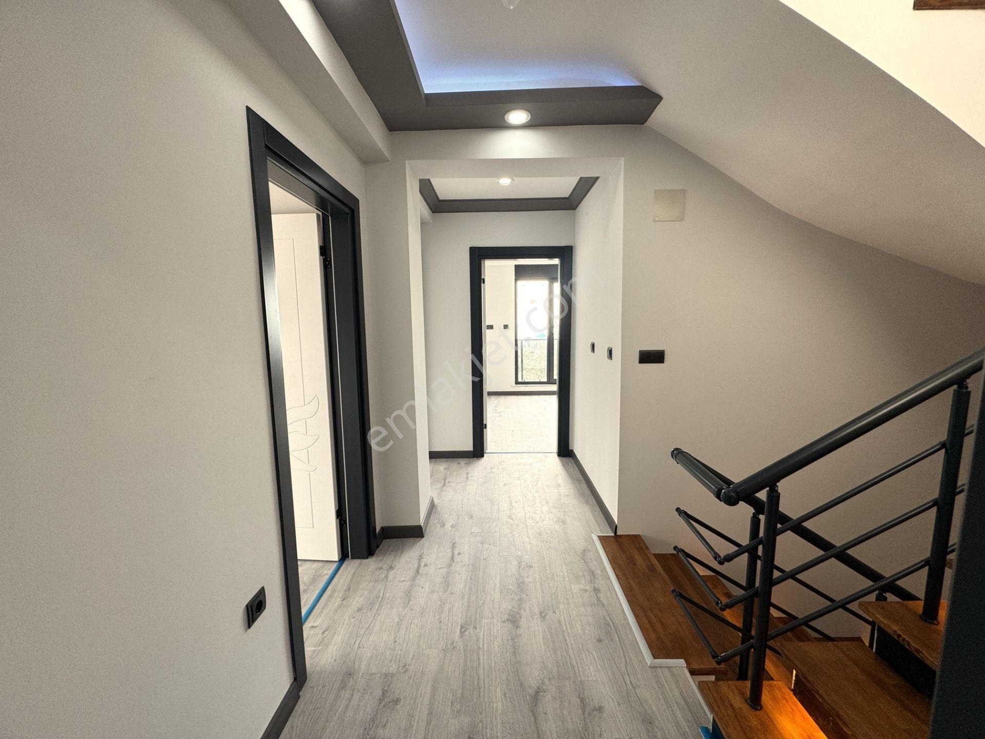 🌀gültaş Emlaktan Avcılarda Satılık 4+1 Yüzme Havuzlu Doğa İçerisinde Körfez Manzaralı Şahane Villa - Görsel 32