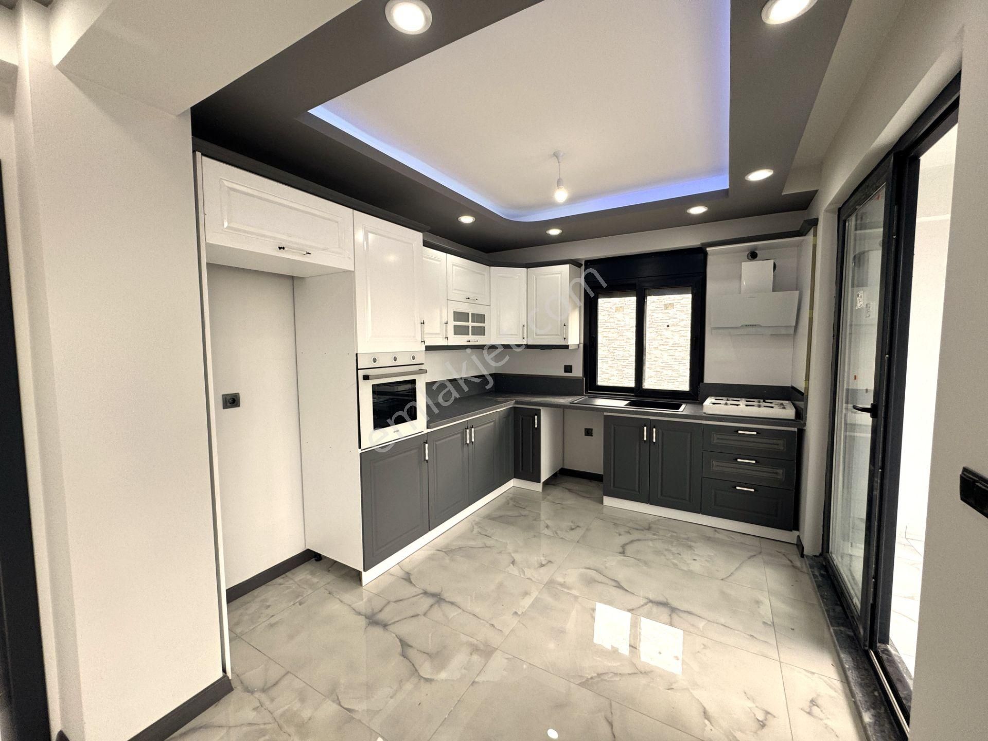 🌀gültaş Emlaktan Avcılarda Satılık 4+1 Yüzme Havuzlu Doğa İçerisinde Körfez Manzaralı Şahane Villa - Görsel 3