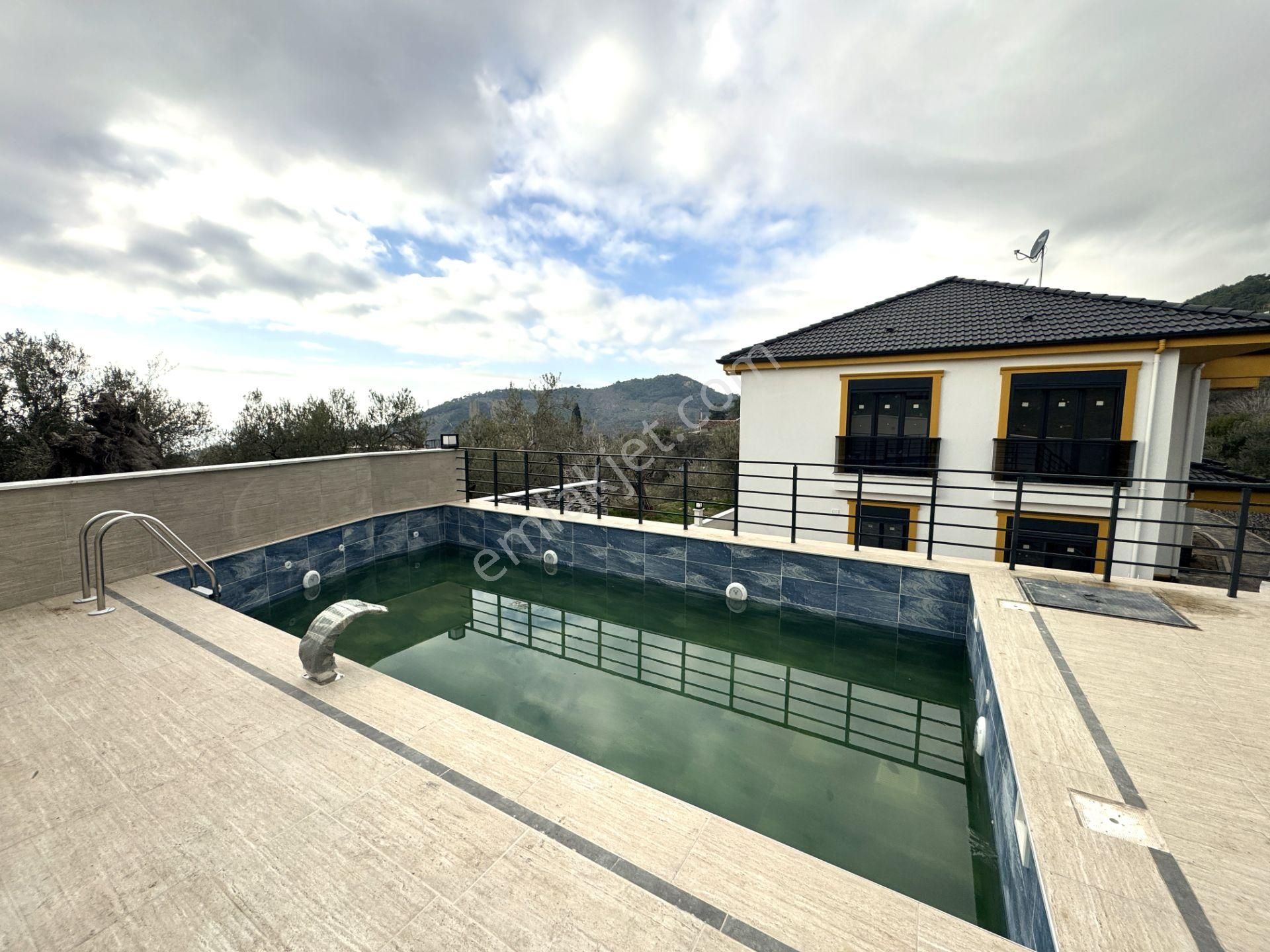 🌀gültaş Emlaktan Avcılarda Satılık 4+1 Yüzme Havuzlu Doğa İçerisinde Körfez Manzaralı Şahane Villa - Görsel 6