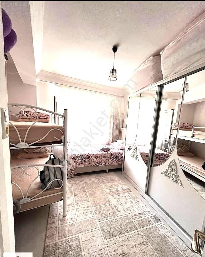 Çobançeşme Abdullah Öğücü Okulu Yakınında 100m2 2+1 İskanl Daire - Görsel 8