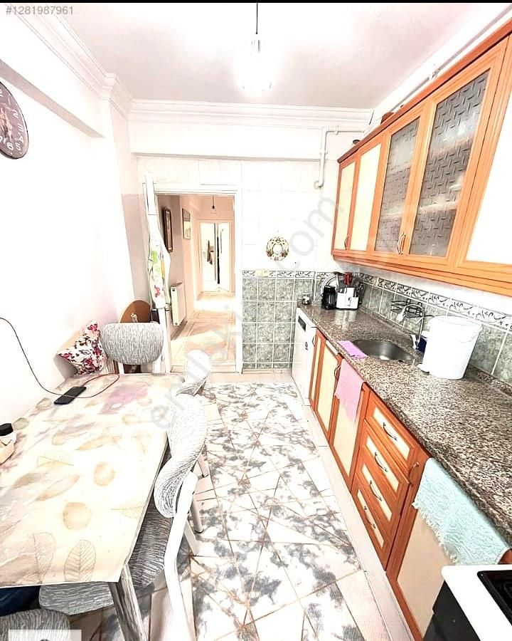 Çobançeşme Abdullah Öğücü Okulu Yakınında 100m2 2+1 İskanl Daire