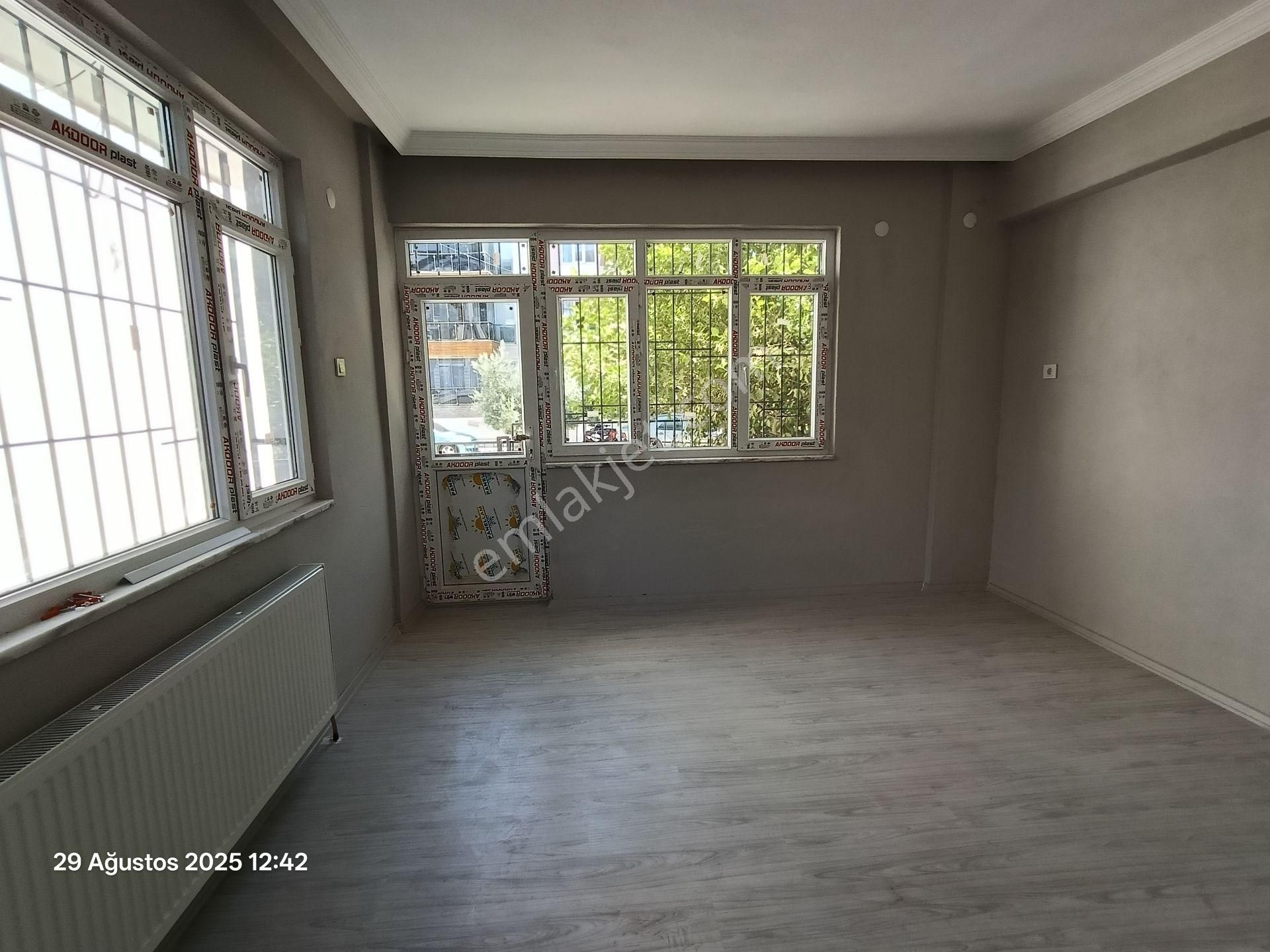 103 Şirinevler Mahallesinde Kiralık 2 Adet Doğalgazlı 3+1 Daireler - Görsel 17