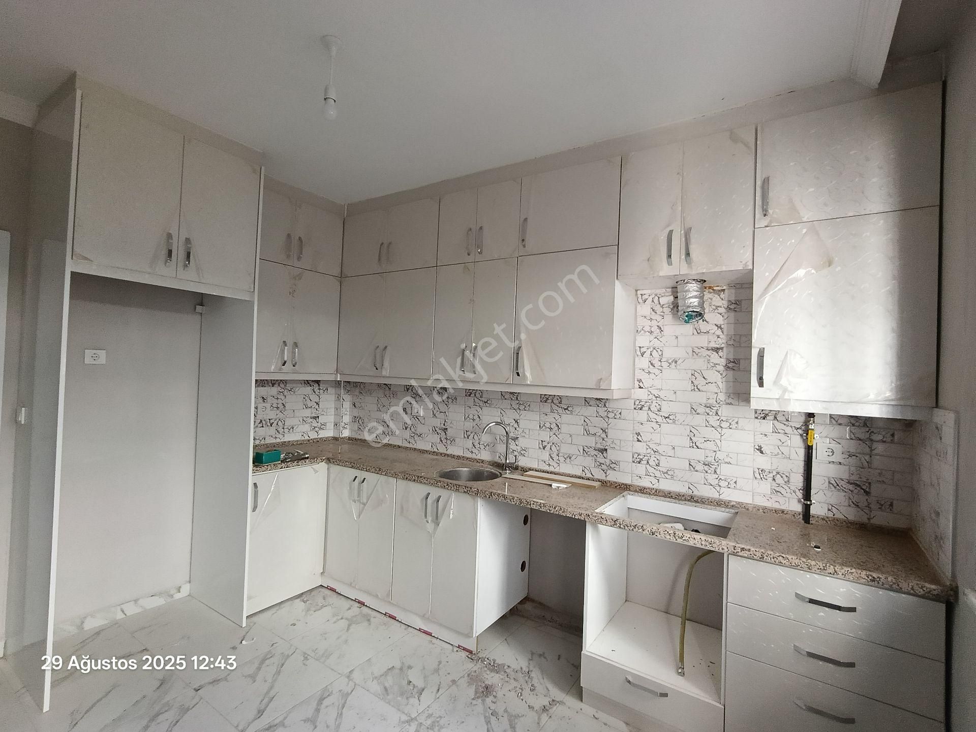 103 Şirinevler Mahallesinde Kiralık 2 Adet Doğalgazlı 3+1 Daireler - Görsel 2