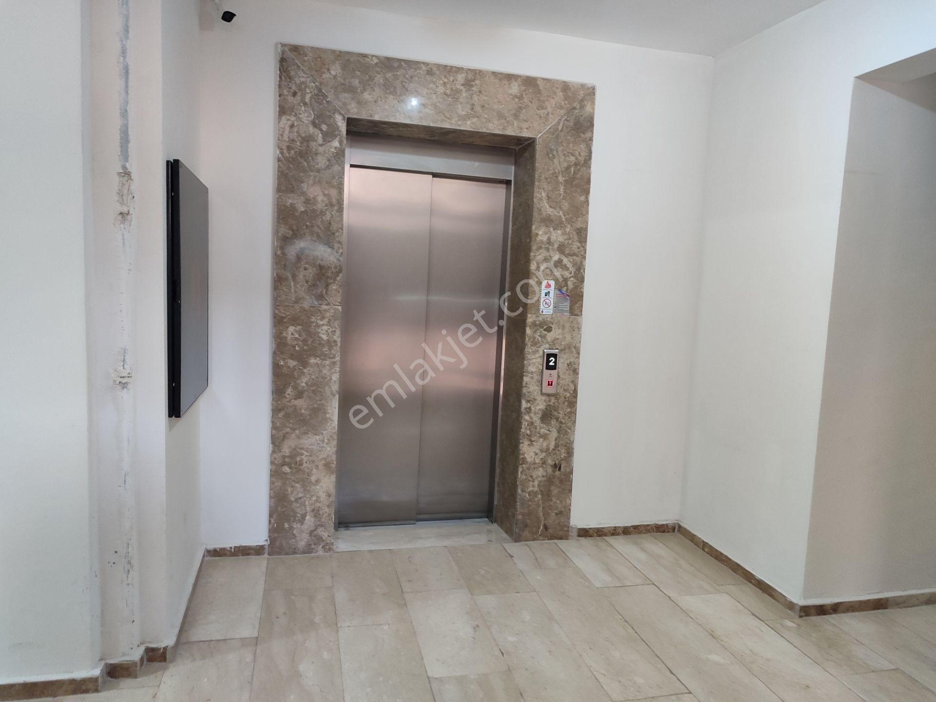 Yemişlik 12.etap Tokide Tapusu Hazır Çift Balkon Satlık 3+1 Ara Kat Daire - Görsel 4