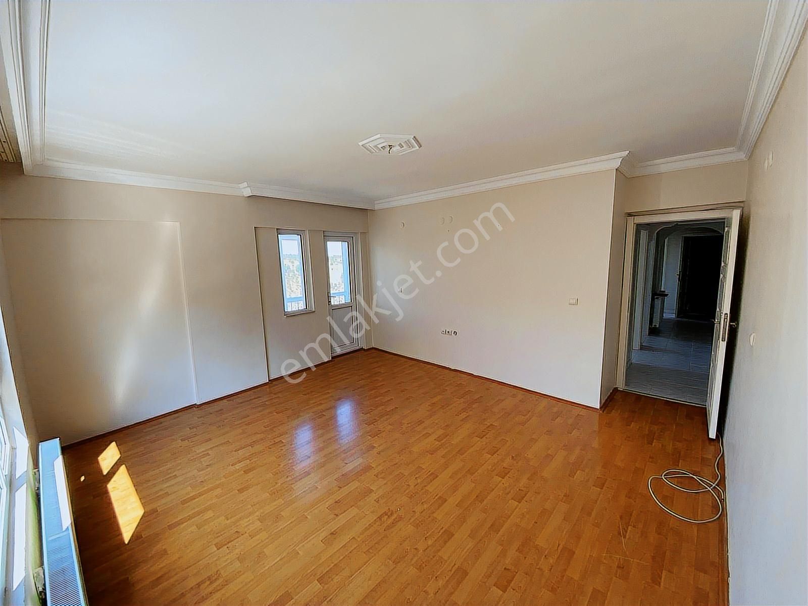 Vadi Manzaralı 1. Orta Kat Caddeye 2 Bina Mesafe Bağımsız 115m2 - Görsel 2