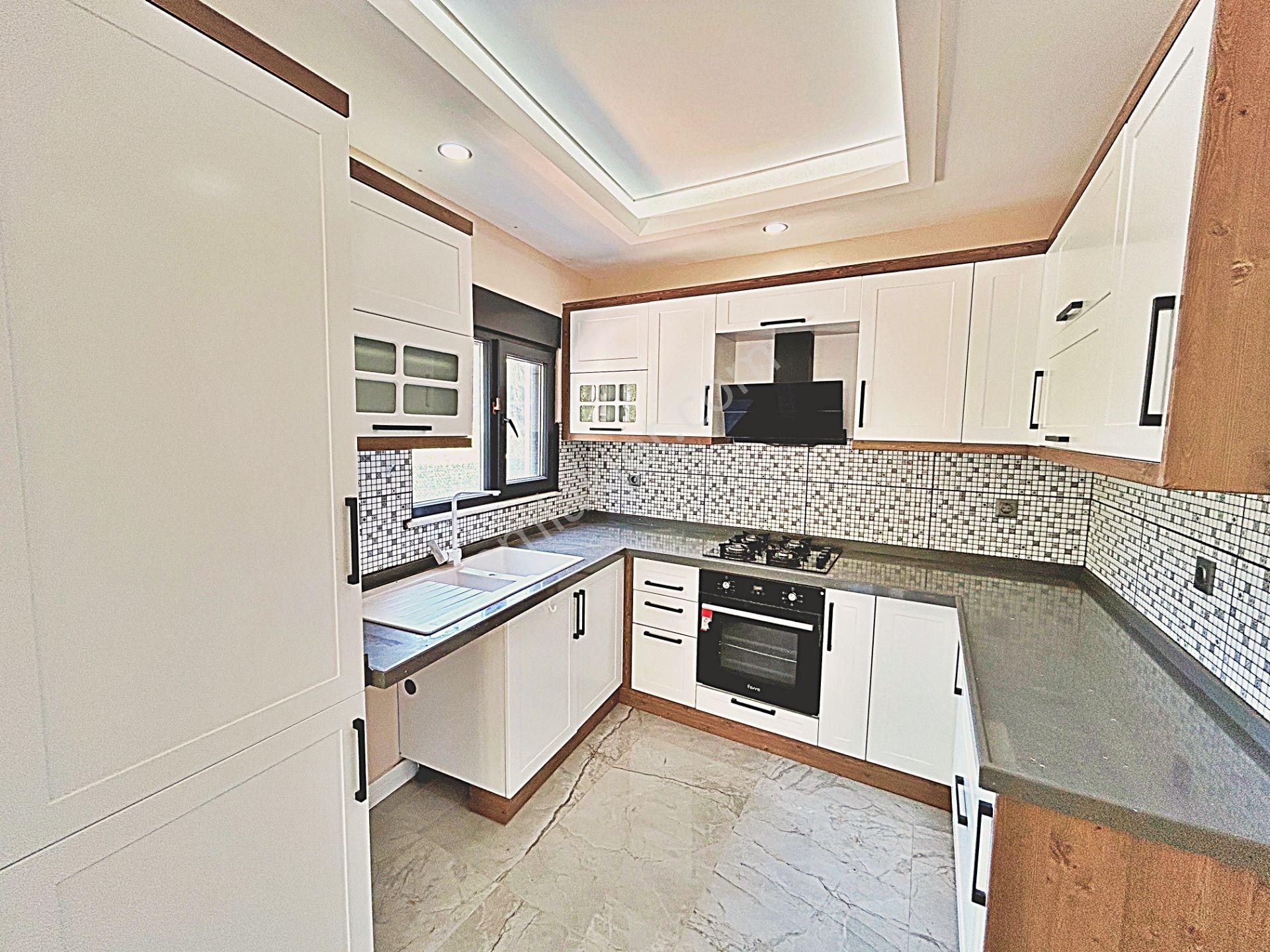 🌀gültaş Emlaktan Akçayda Satılık 4+1 Otoparklı Geniş Bahçeli Verandalı Villa - Görsel 5