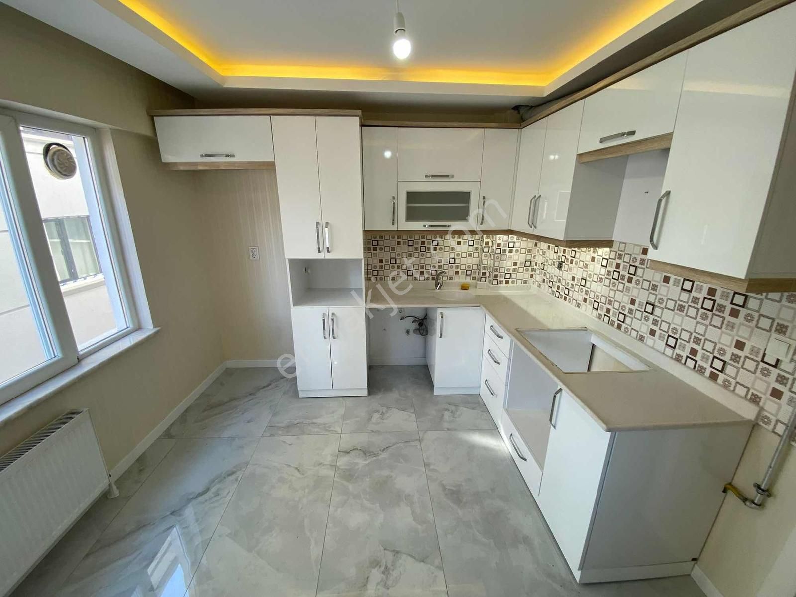 Keçiören Dutlukta Yeni Ve Asansörlü Orta Katta Daire - Görsel 10