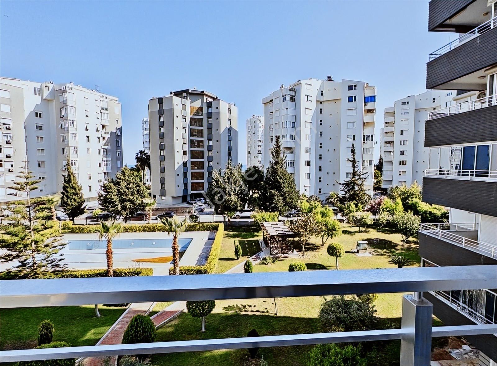 Muratpaşa Çağlayan' Da Satılık 3+1 Havuzlu Geniş Daire/de - Görsel 3