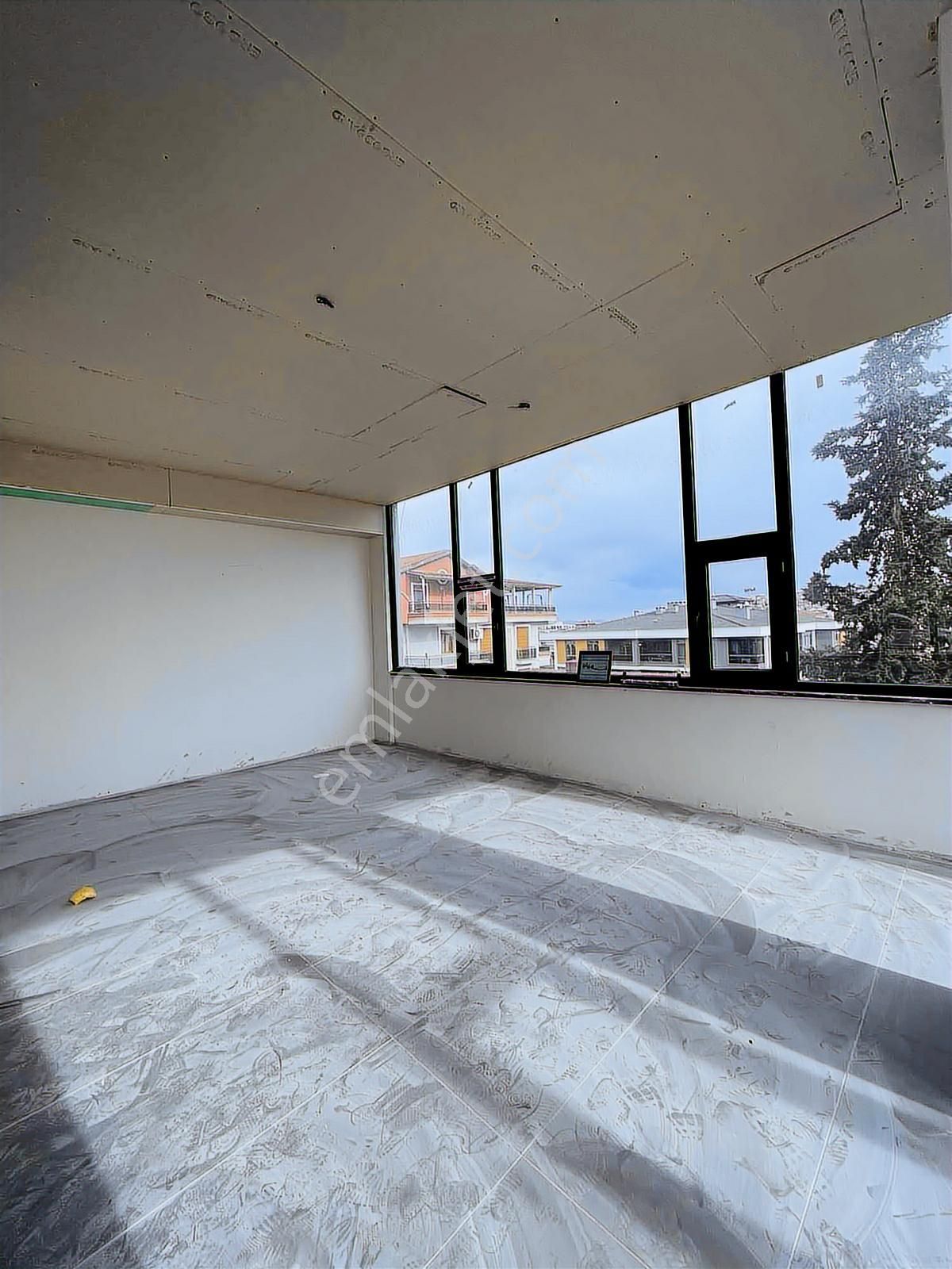 Ali Şener Caddesi Üzeri Kiralık Dopolu Dükkan 135m2 + 80 M2 Depo - Görsel 19