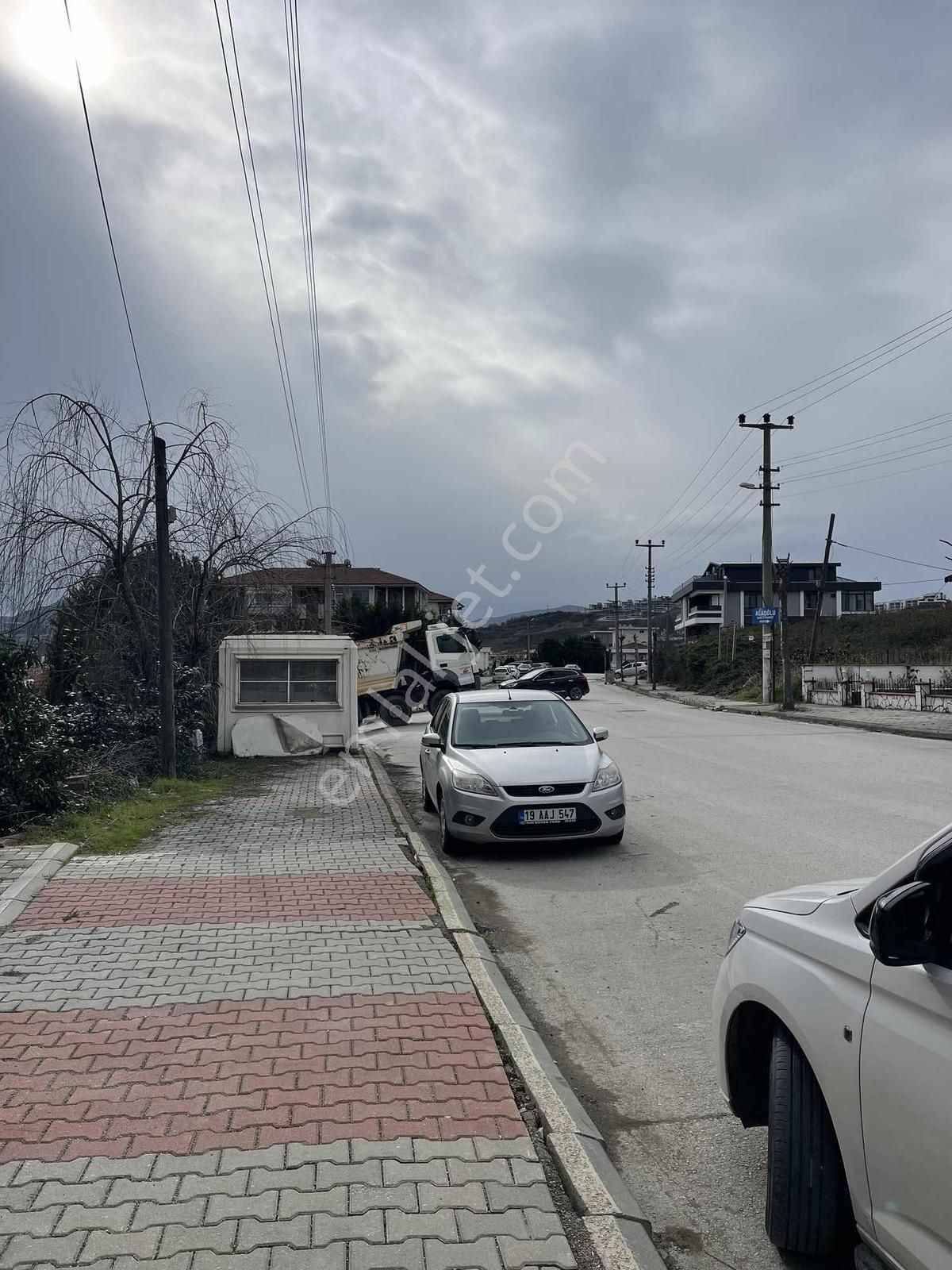 Ali Şener Caddesi Üzeri Kiralık Dopolu Dükkan 135m2 + 80 M2 Depo - Görsel 6