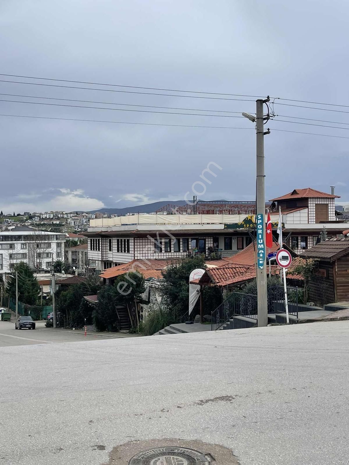 Ali Şener Caddesi Üzeri Kiralık Dopolu Dükkan 135m2 + 80 M2 Depo - Görsel 17