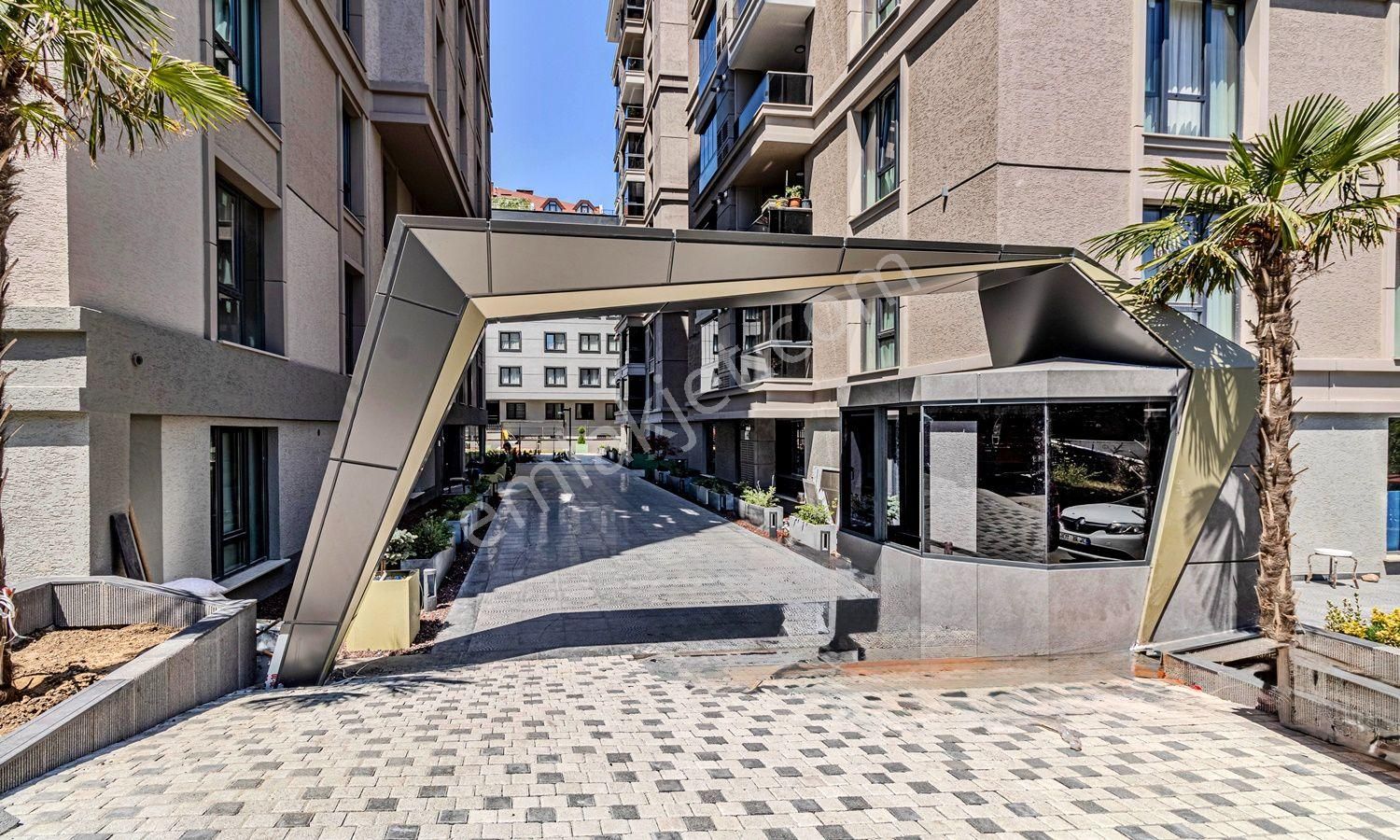 Weal World' Den Bahçelievler De, Katlı Otoparklı, Güvenlikli, Lüks Sitede, Geniş Lüks Daire .. - Görsel 2