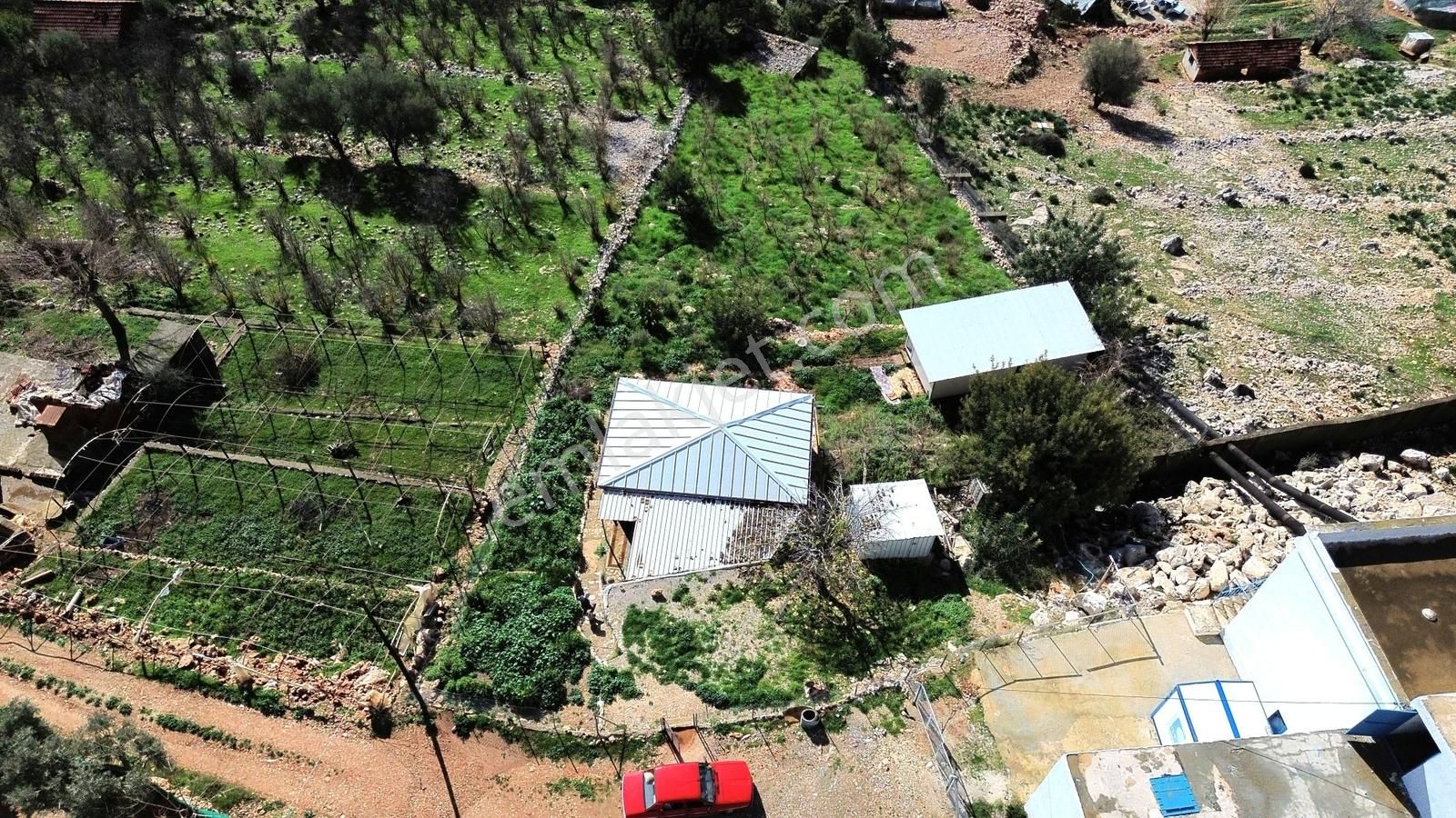 Müstakil 1543m2 Arsa İçerisinde Deniz Manzaralı Ev - Görsel 2