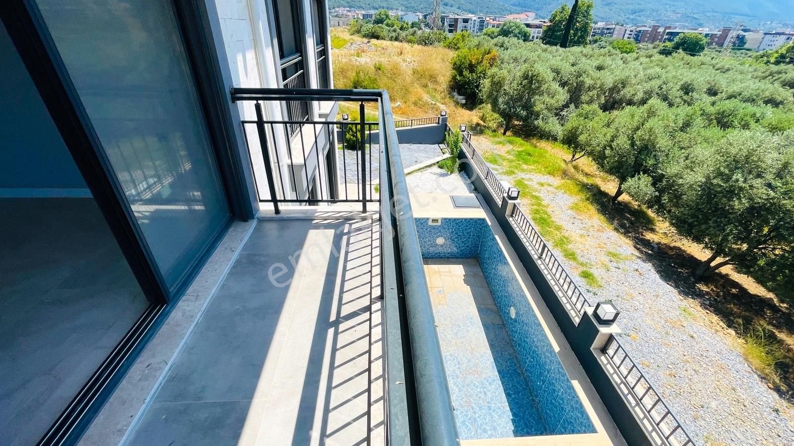 Kuşadası Davutlarda Satılık 4+1 Müstakil Deniz Manzaralı Villa - Görsel 9