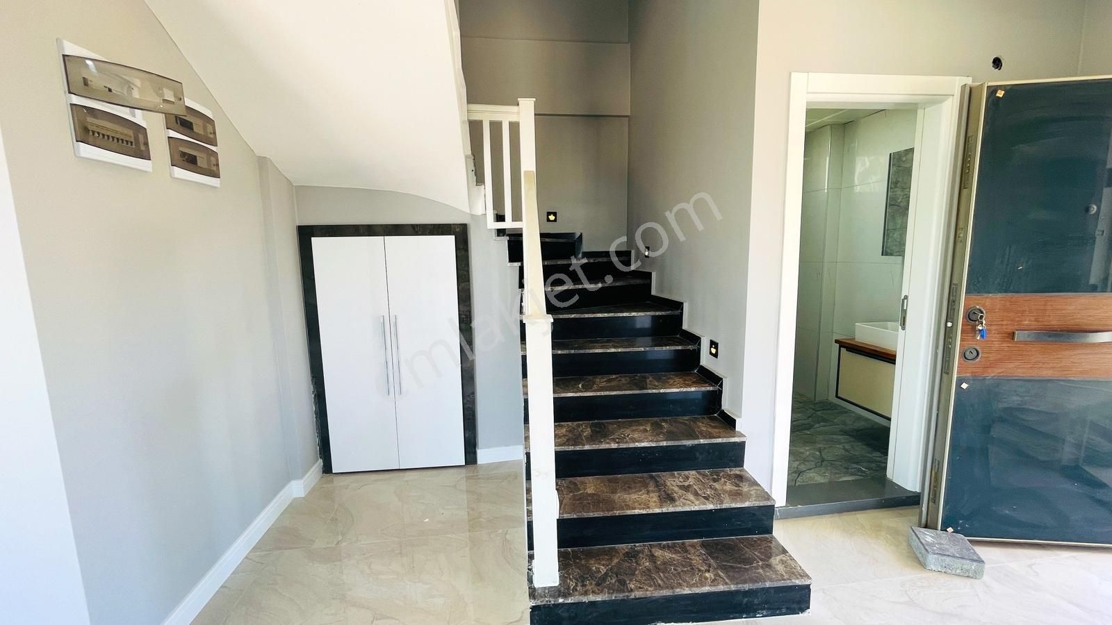 Kuşadası Davutlarda Satılık 4+1 Müstakil Deniz Manzaralı Villa - Görsel 15