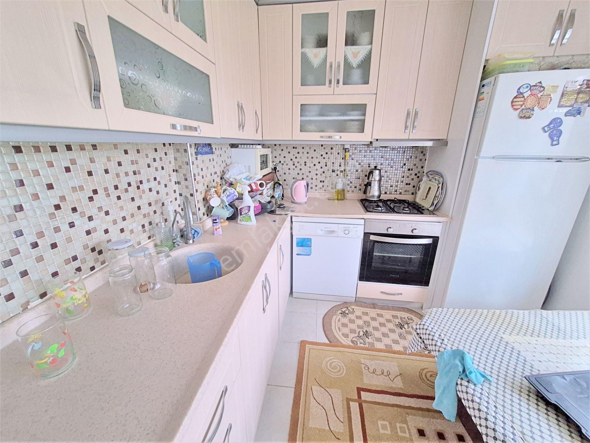 🌀gültaş Emlaktan Edremitte Satılık 2+1 Ön Cephe Ara Kat Daire - Görsel 8