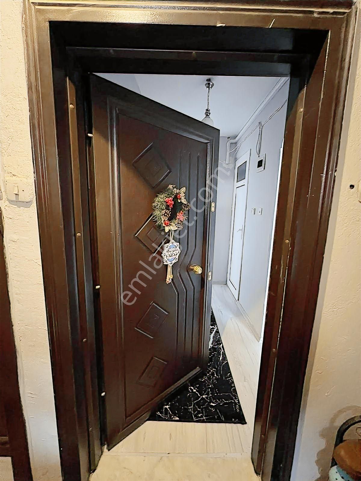 Bergama Gaziosmanpaşa'da Cadde Üzerinde Satılık 3+1 Daire - Görsel 9