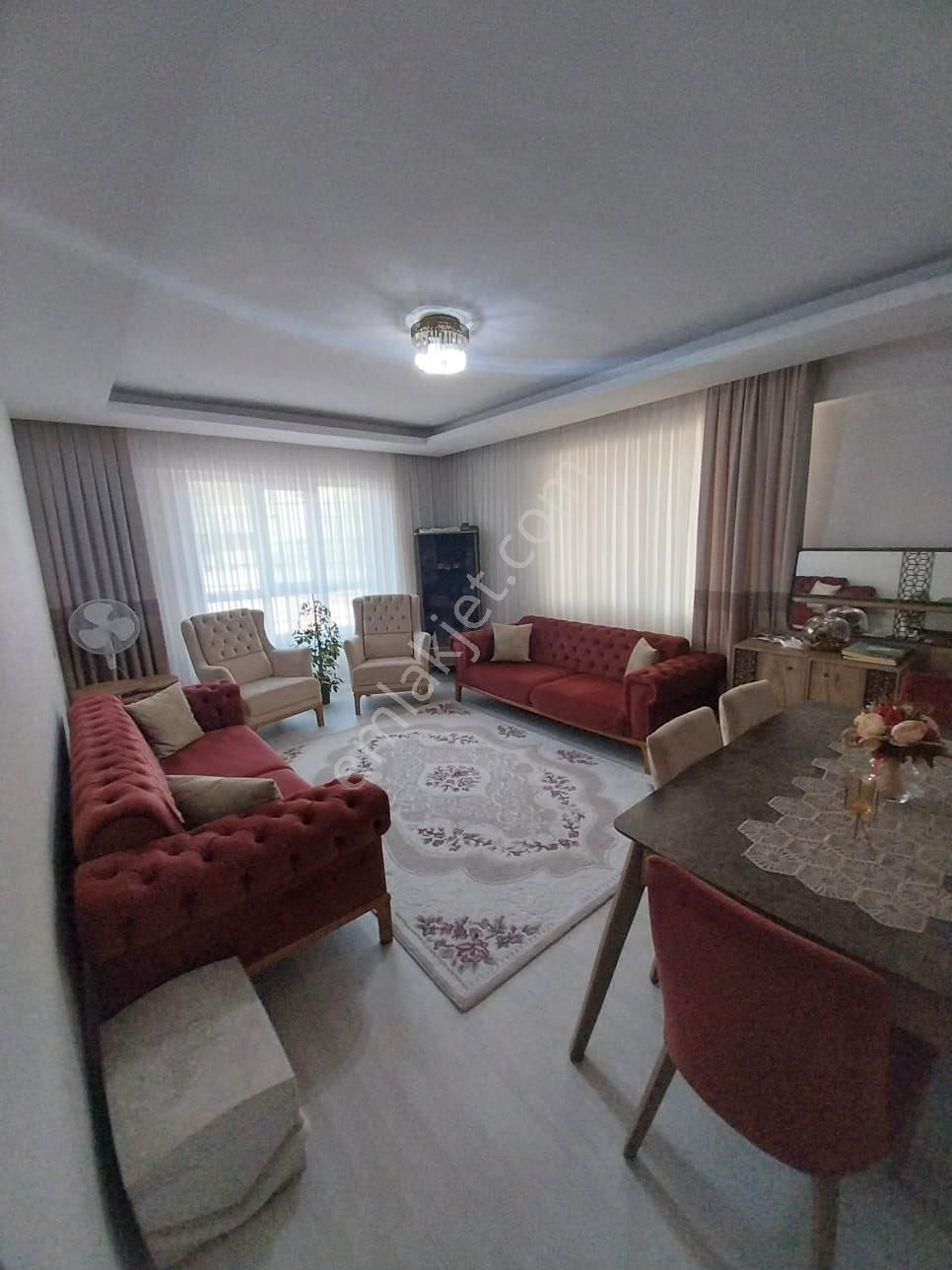 Acil Satılık 3+1 Daire Giriş Kat Kalfalar Uluğbey Mah De - Görsel 6