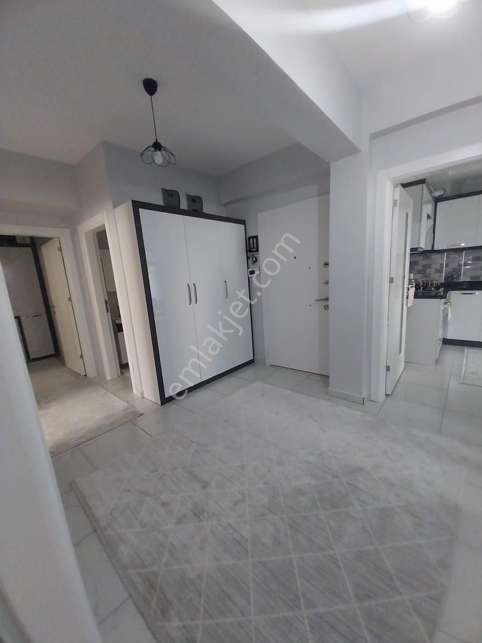 Acil Satılık 3+1 Daire Giriş Kat Kalfalar Uluğbey Mah De