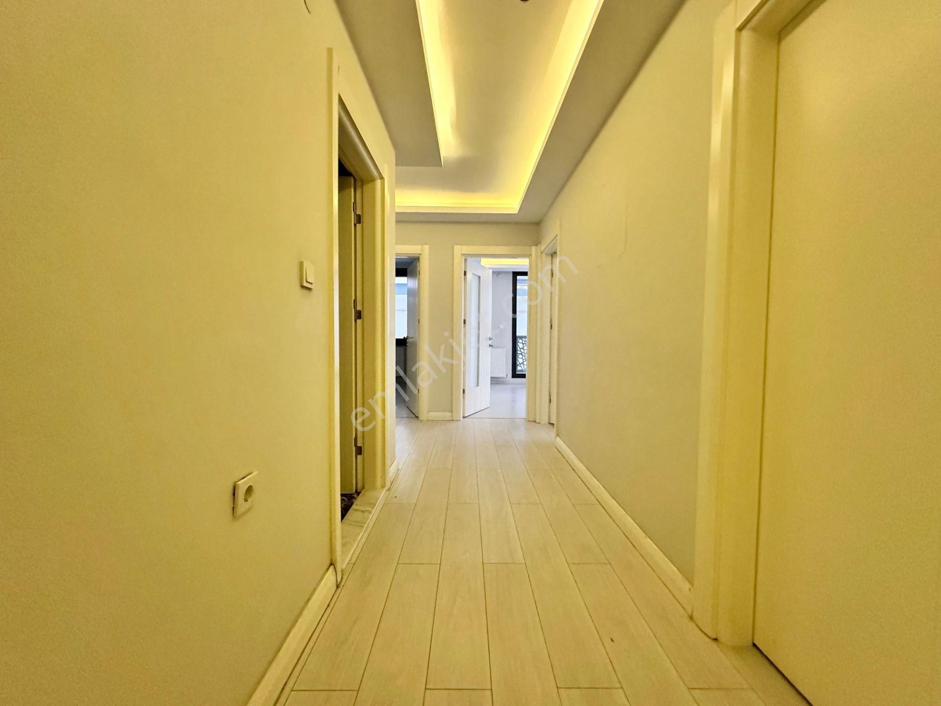 ꧁ay Emlaktan꧂akçay 'da Ayrı Mutfak Yüzme Havuzlu Kapalı Otoparklı Satılık 2+1 Lüx Daire - Görsel 20