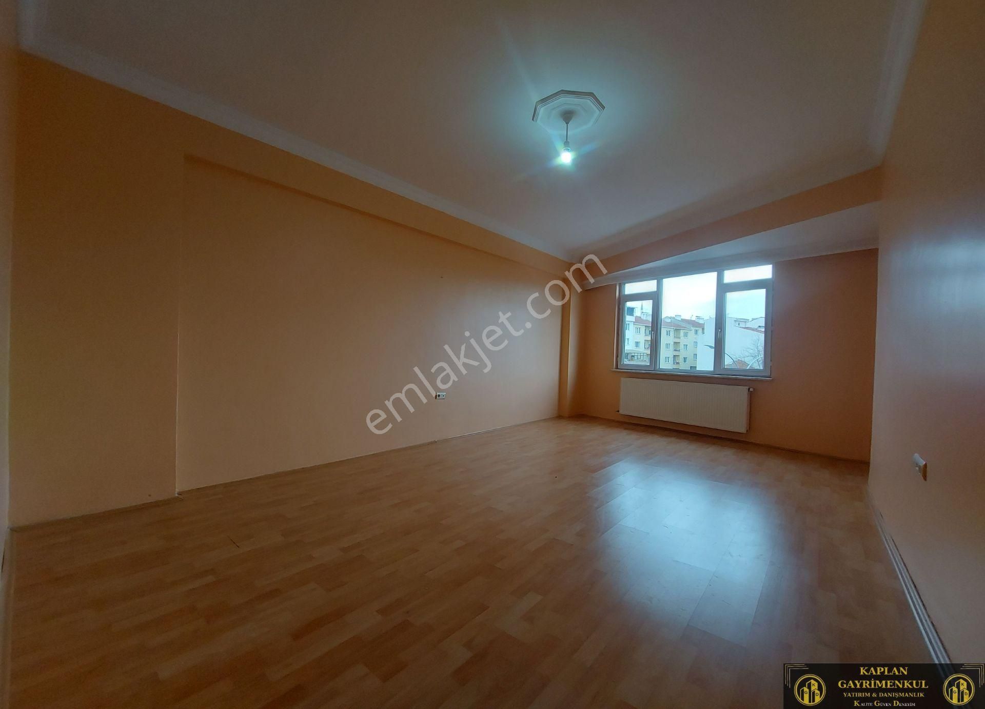 Kaplan Gayrimenkul’den Emek Mahallesi Ziya Gökalp Cad. Üzeri 3+1 140 M² Satılık Daire