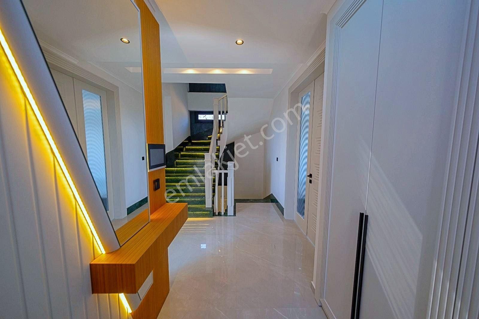 🌀gültaş Emlaktan Altınolukta Satılık 4+1 Full Deniz Manzaralı Yüzme Havuzlu Villa - Görsel 11