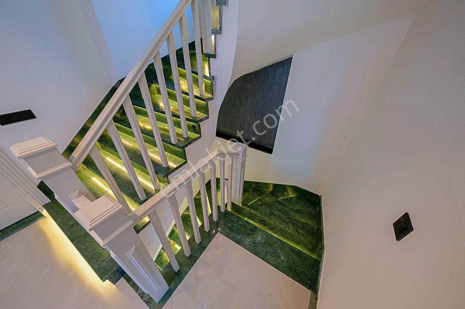 🌀gültaş Emlaktan Altınolukta Satılık 4+1 Full Deniz Manzaralı Yüzme Havuzlu Villa - Görsel 25