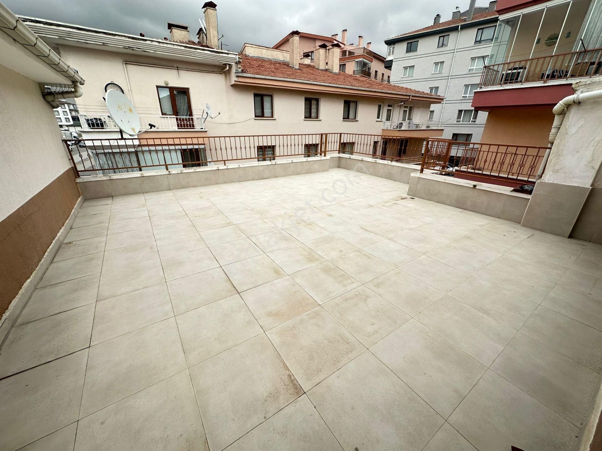 Kuşcağız Göbek'te Cadde Üzeri 5+1 Açık Teraslı Güney Cephe! - Görsel 19