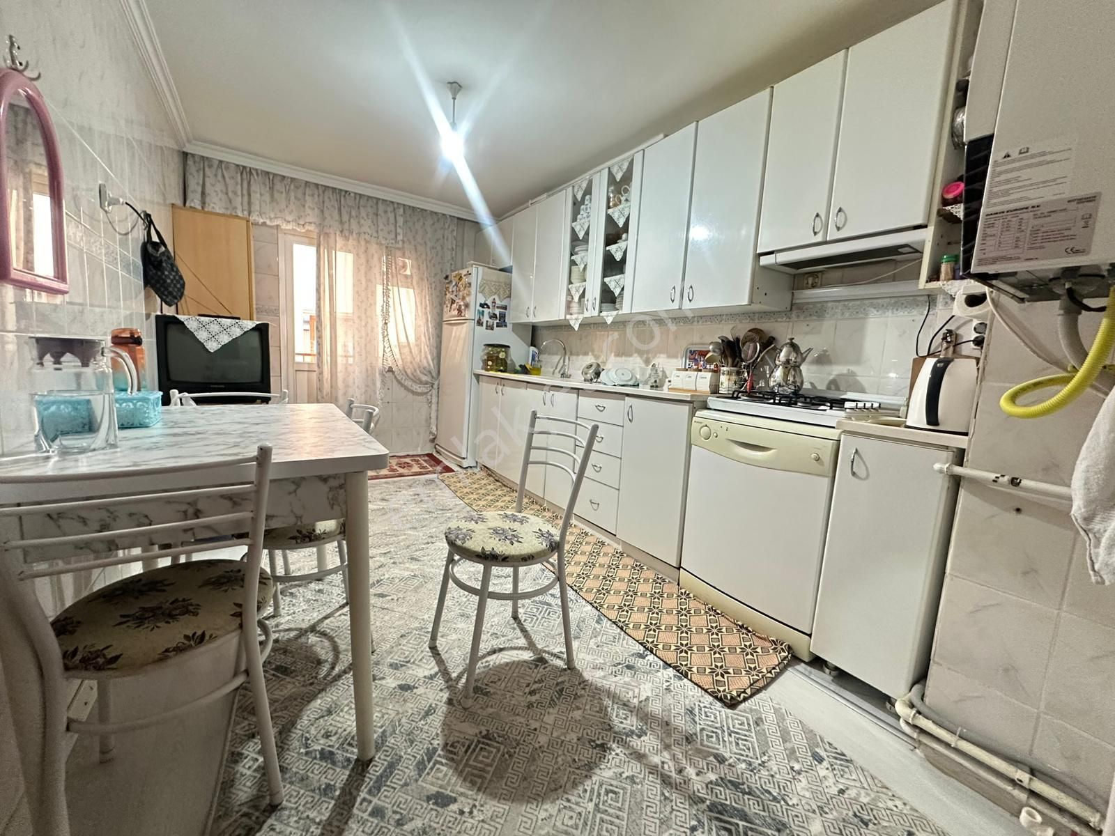 Kuşcağız Göbek'te Cadde Üzeri 5+1 Açık Teraslı Güney Cephe! - Görsel 12