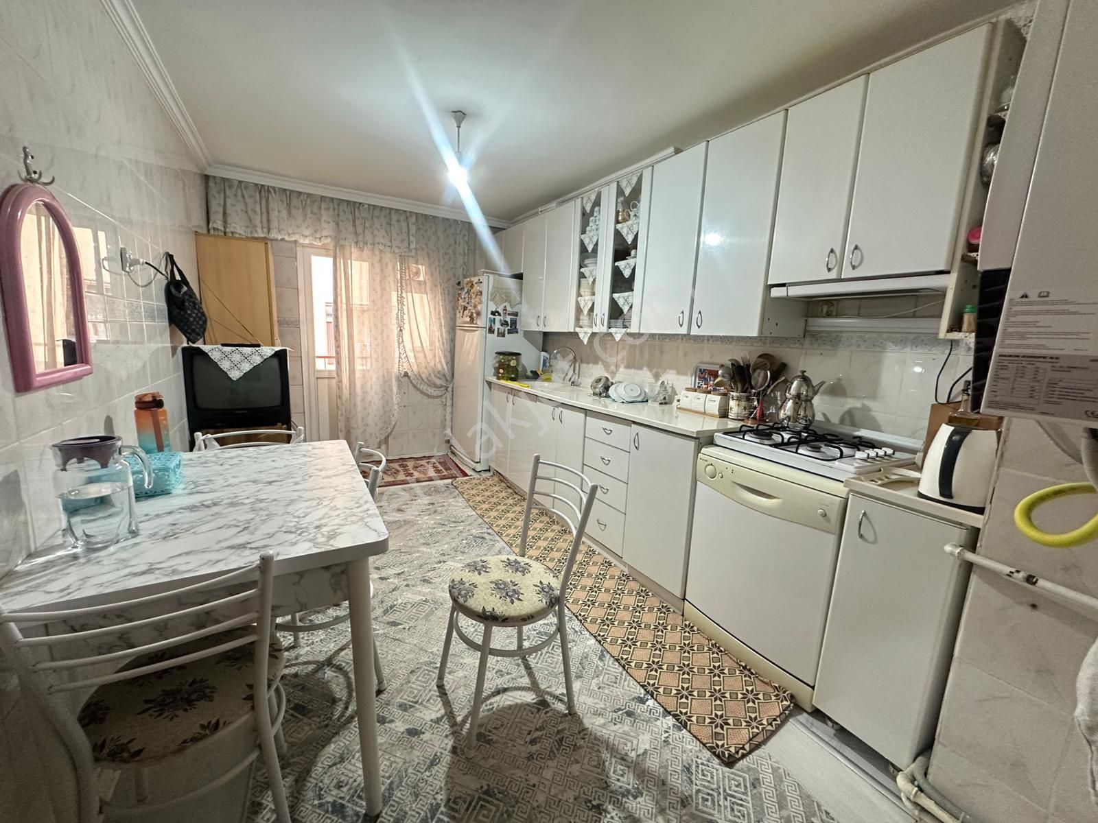 Kuşcağız Göbek'te Cadde Üzeri 5+1 Açık Teraslı Güney Cephe! - Görsel 3