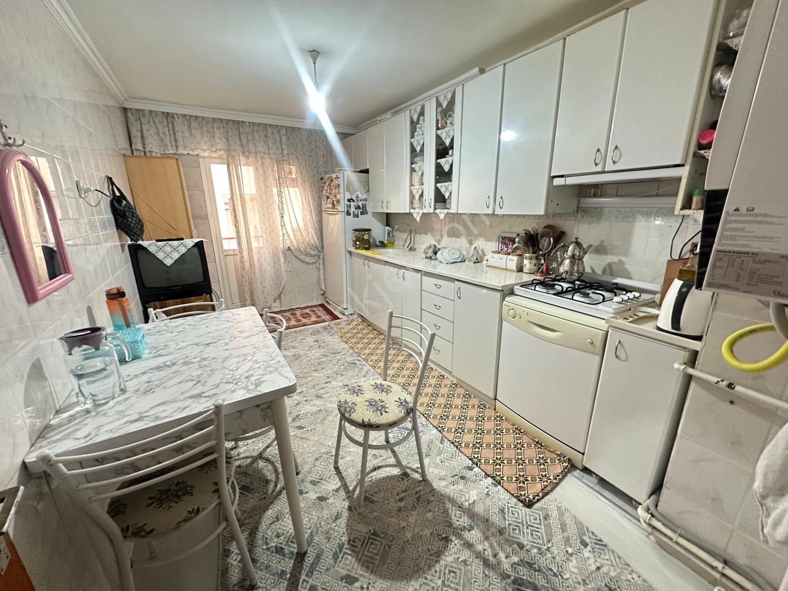 Kuşcağız Göbek'te Cadde Üzeri 5+1 Açık Teraslı Güney Cephe! - Görsel 17